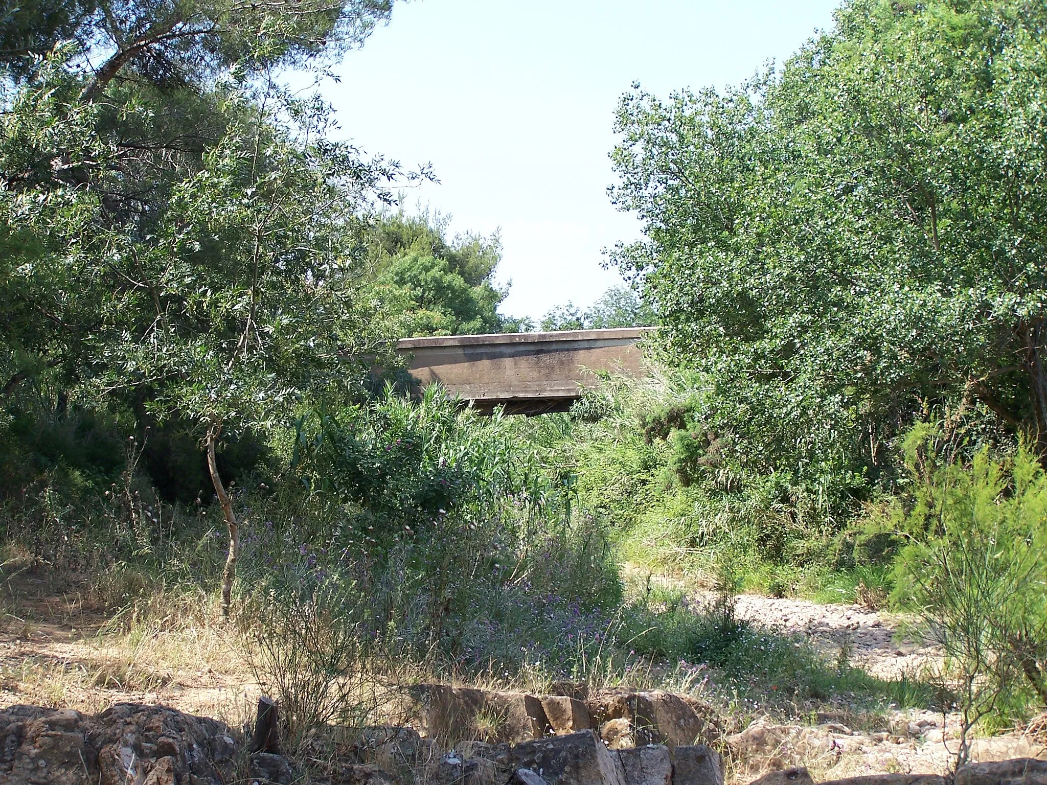 Photo showing: Pont de la voie ferrée