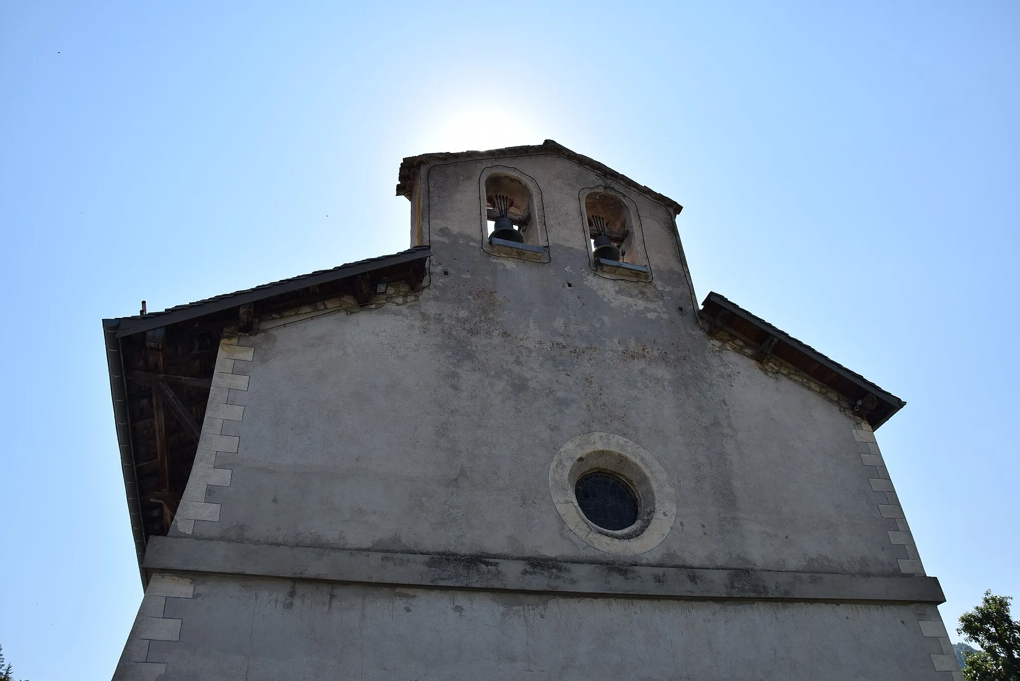 Photo showing: Vue rapprochée de l'Église Saint Vincent au Saix (Hautes-Alpes)