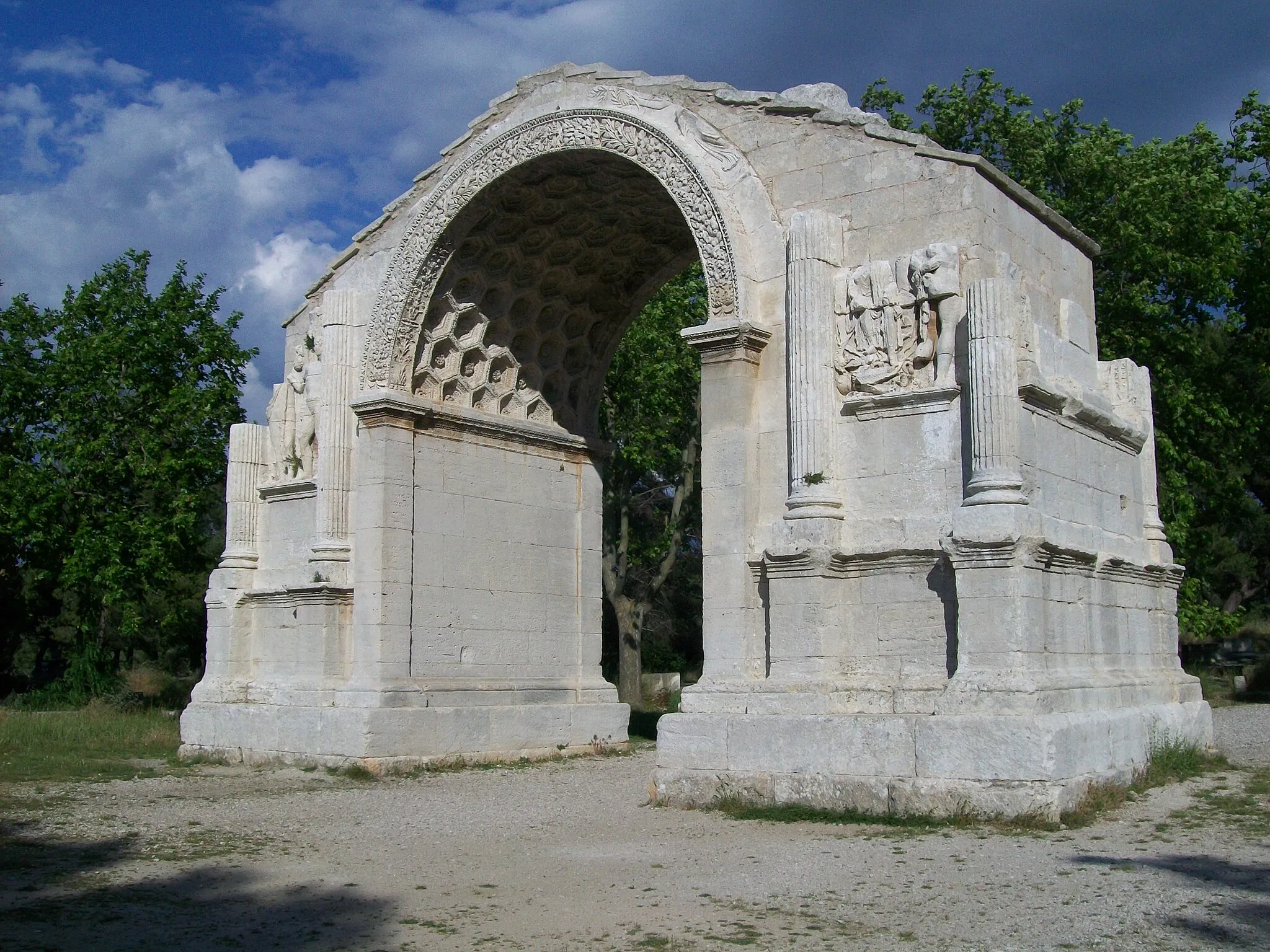 Photo showing: This building is classé au titre des monuments historiques de la France. It is indexed in the base Mérimée, a database of architectural heritage maintained by the French Ministry of Culture, under the reference PA00081438 .