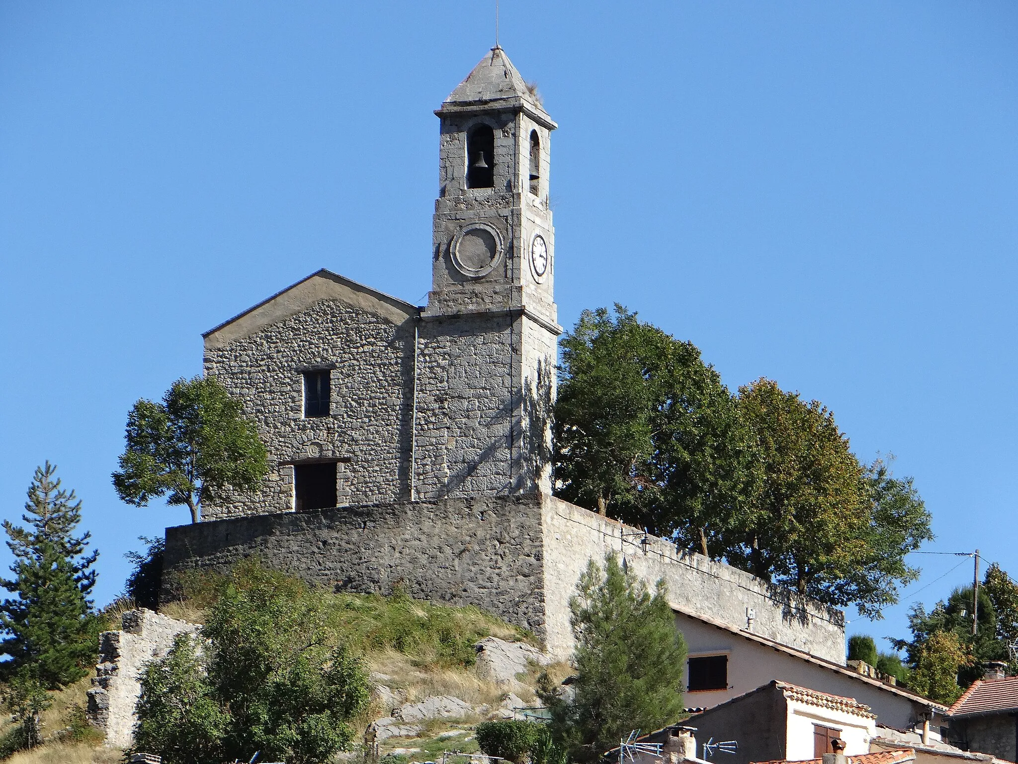 Photo showing: Ilonse - Église Saint-Michel