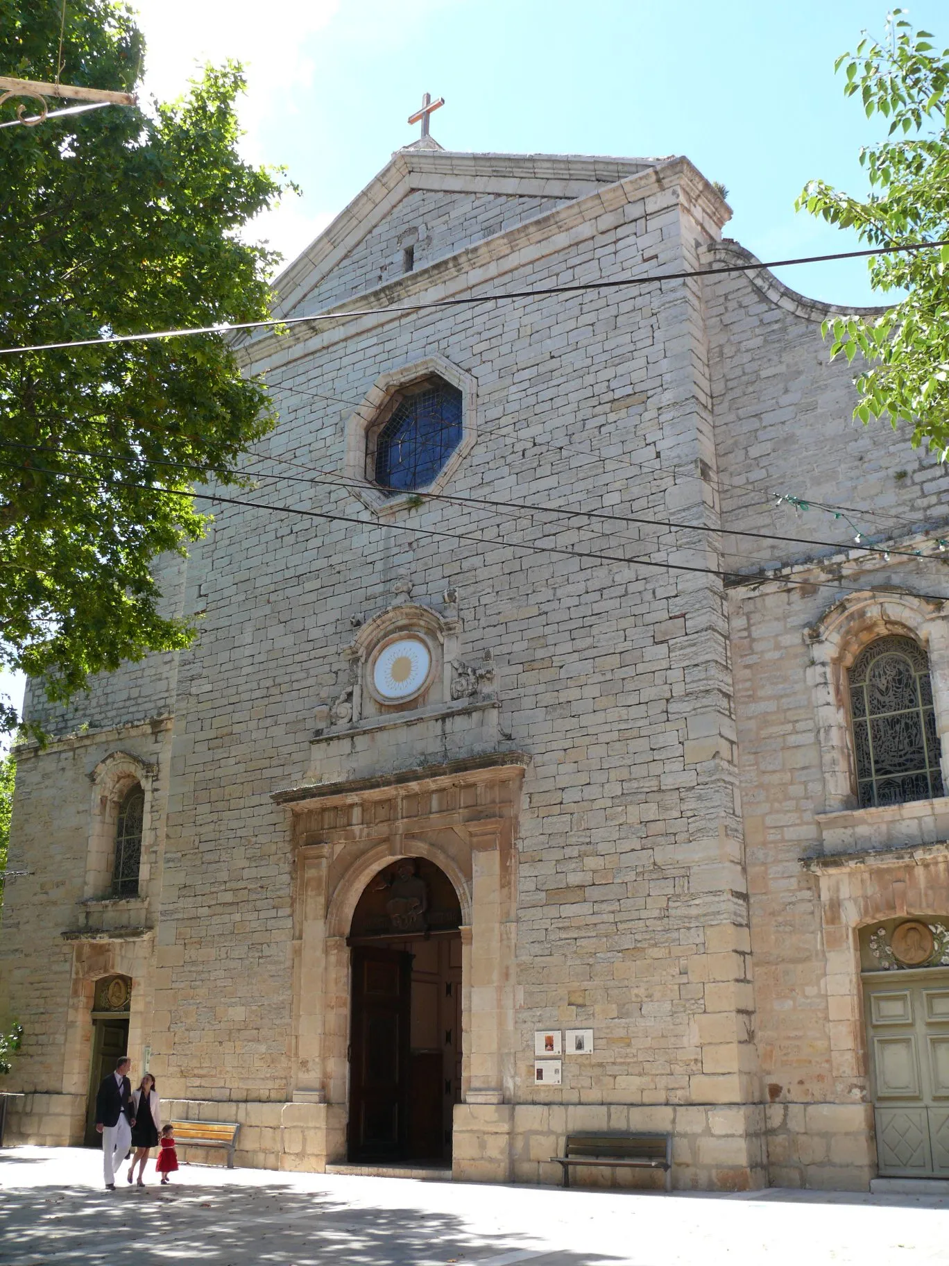 Photo showing: Saint-John-the-Baptist's church of Solliès-Pont (Var, Provence-Alpes-Côte-d'Azur, France).