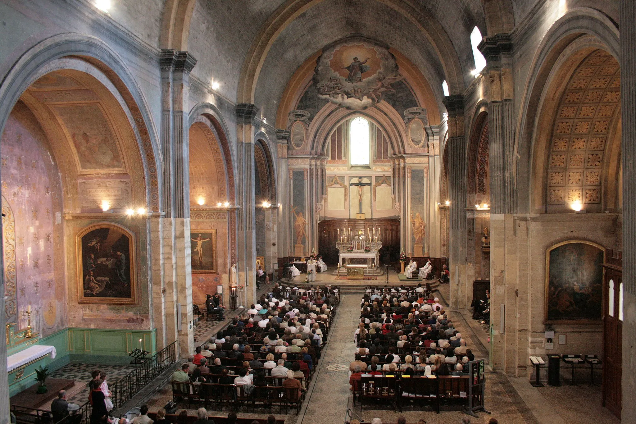 Photo showing: La cathédrale Notre Dame de Nazareth en 2008 a fêté ses 800  (consaans de consécration (consacrée le 26 octobre 1208).