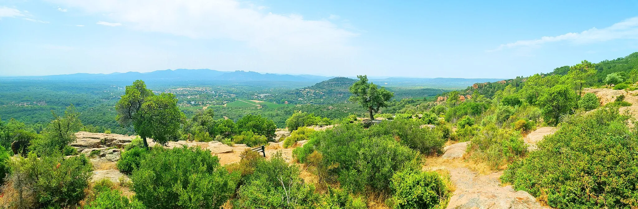 Photo showing: Point de vue du Var – Bagnols-en-Forêt