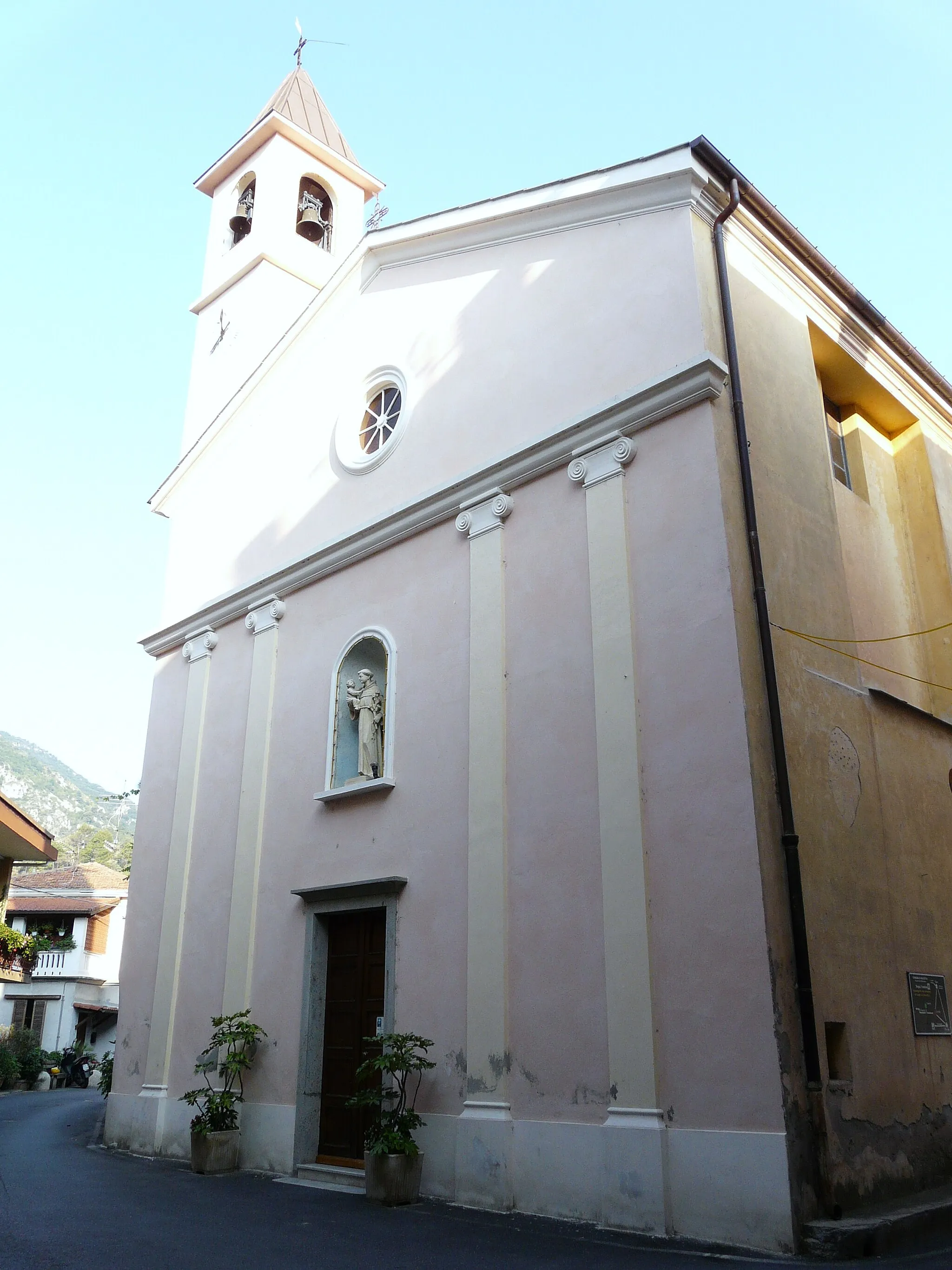 Photo showing: Chiesa di Sant'Antonio da Padova di Olivetta San Michele, Liguria, Italia.