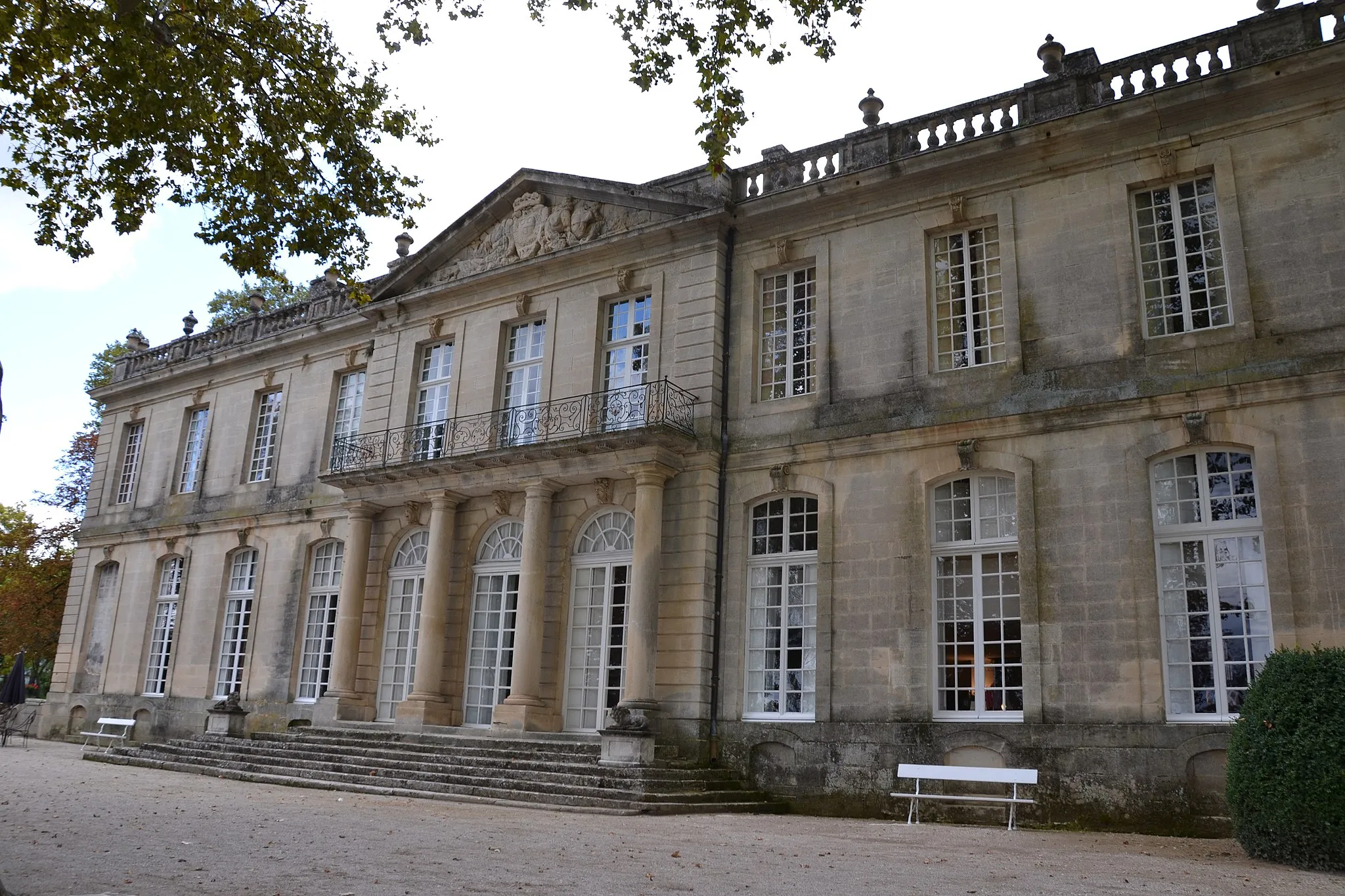 Photo showing: This building is indexed in the base Mérimée, a database of architectural heritage maintained by the French Ministry of Culture, under the reference PA00080414 .