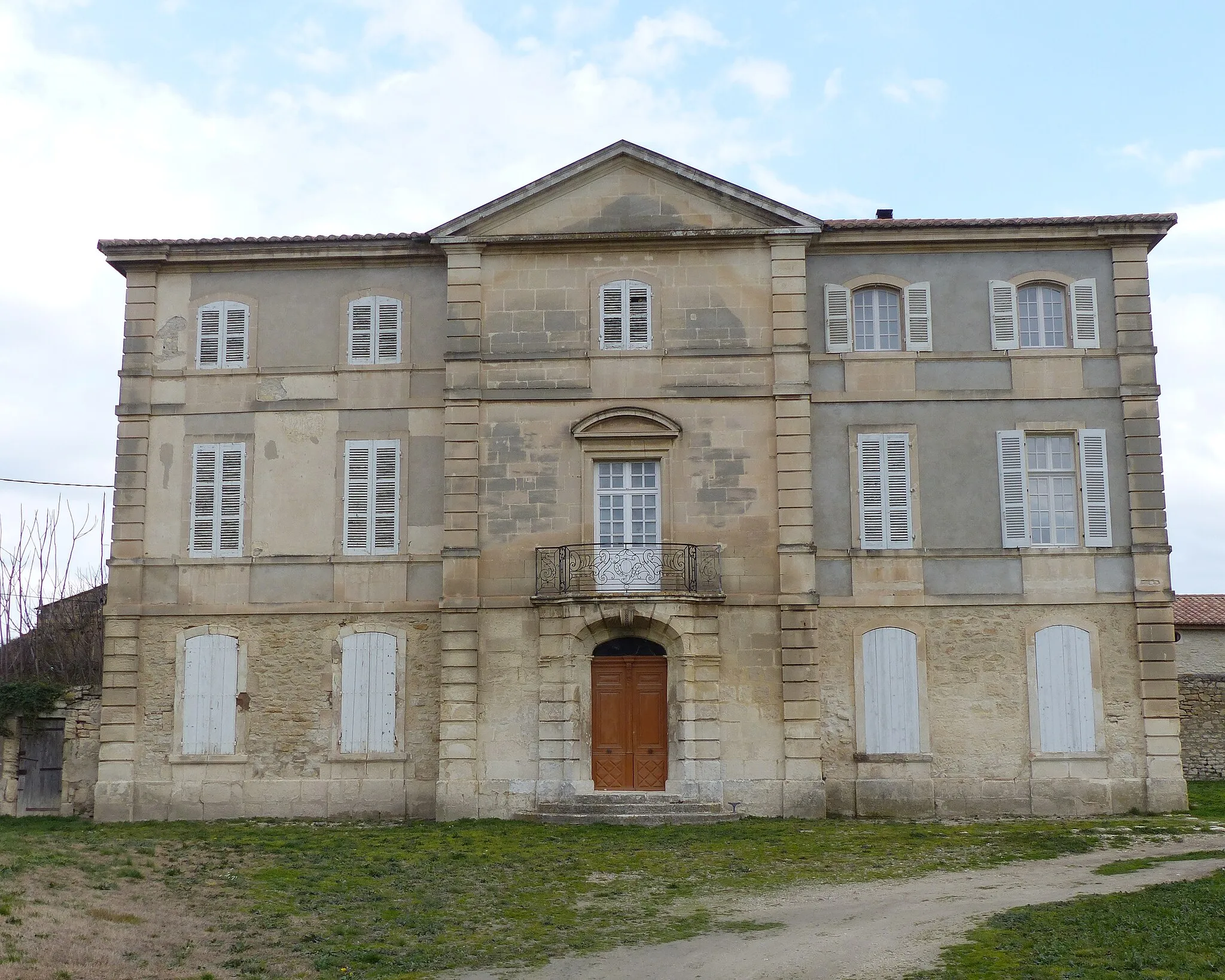 Photo showing: Tarascon (Bouches-du-Rhône, France), sur la route d'Arles, au lieu-dit Grand Goubelet, château de Goubelet.