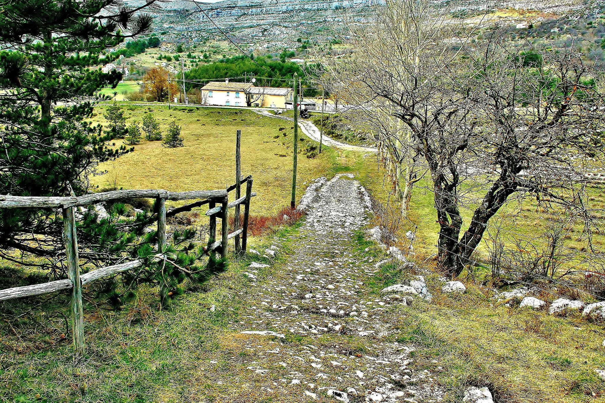 Photo showing: Chemin nommé voie Romaine sur le plateau de Caussols