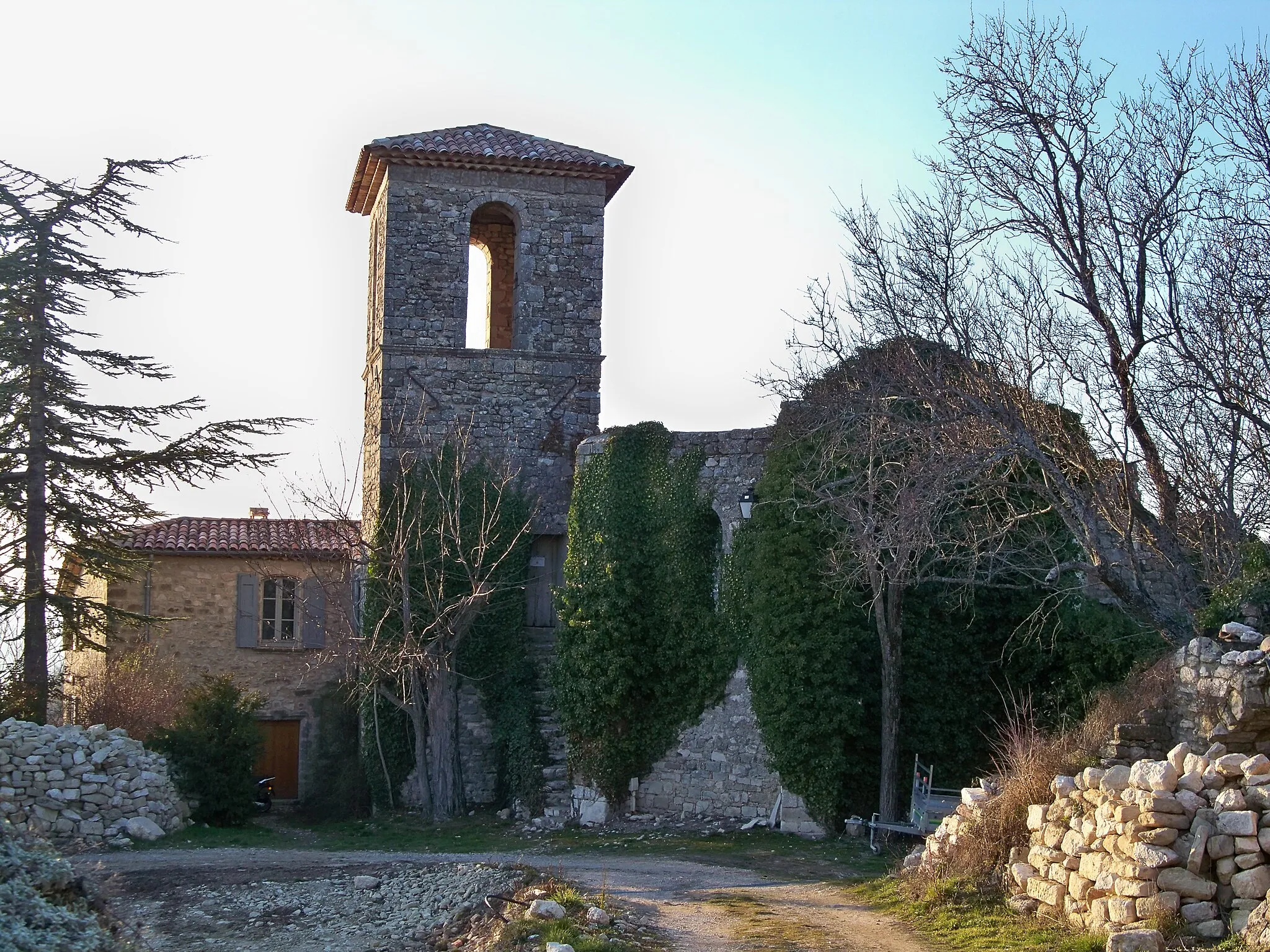 Photo showing: church in Montjustin (04), France