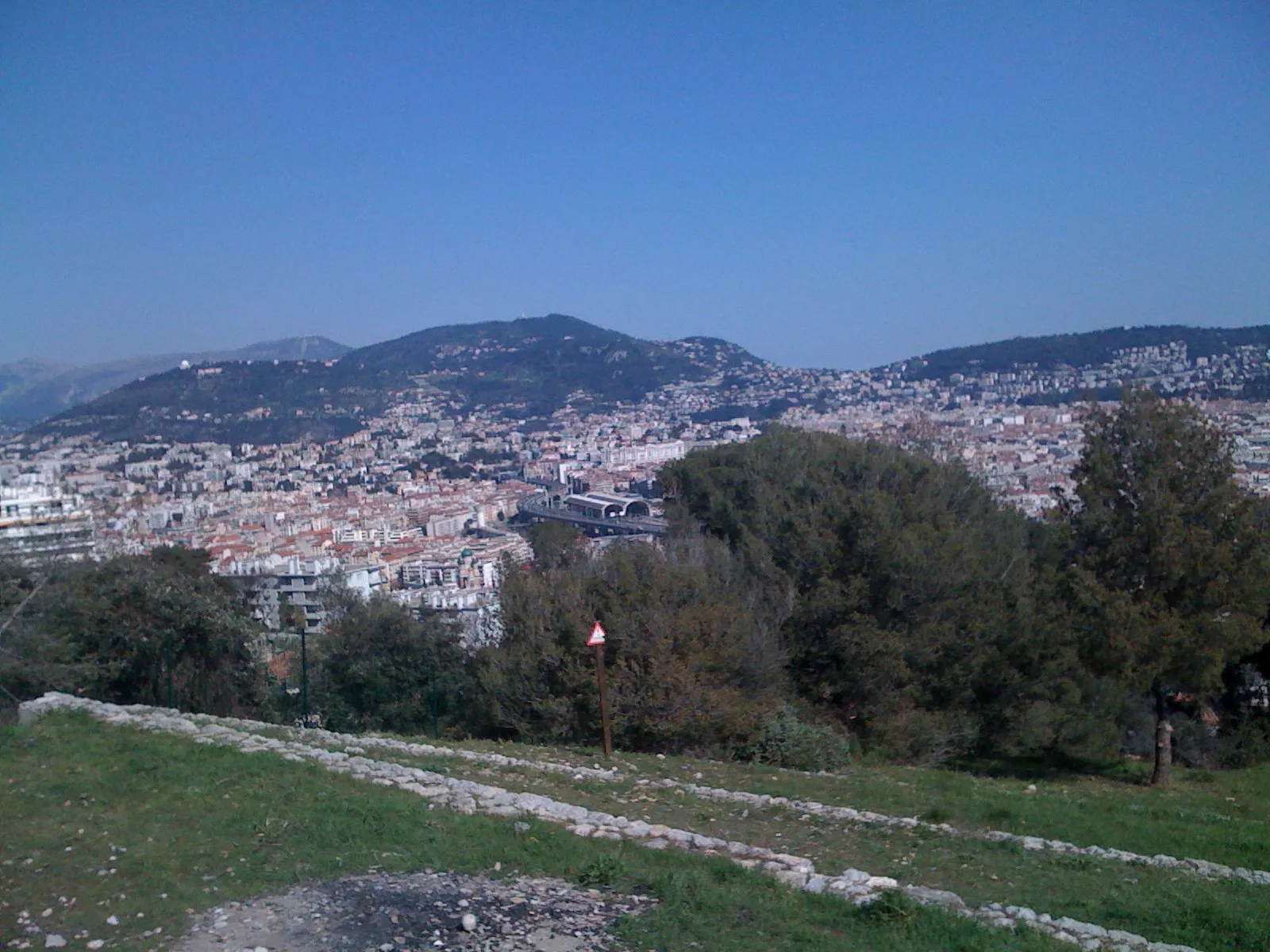 Photo showing: The Estienne-d'Orves park, in Nice, France.