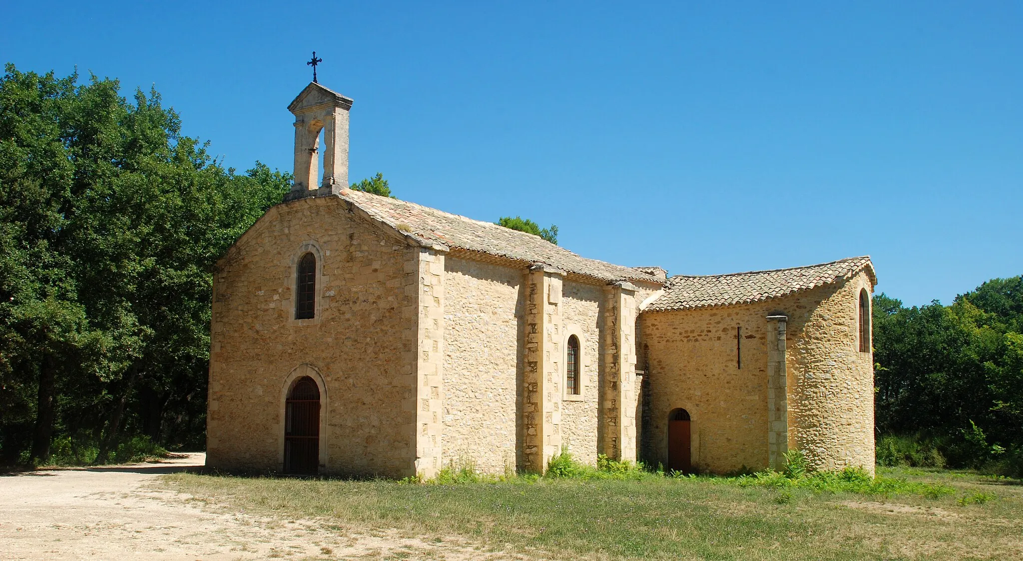 Photo showing: This building is indexed in the base Mérimée, a database of architectural heritage maintained by the French Ministry of Culture, under the reference PA00103041 .