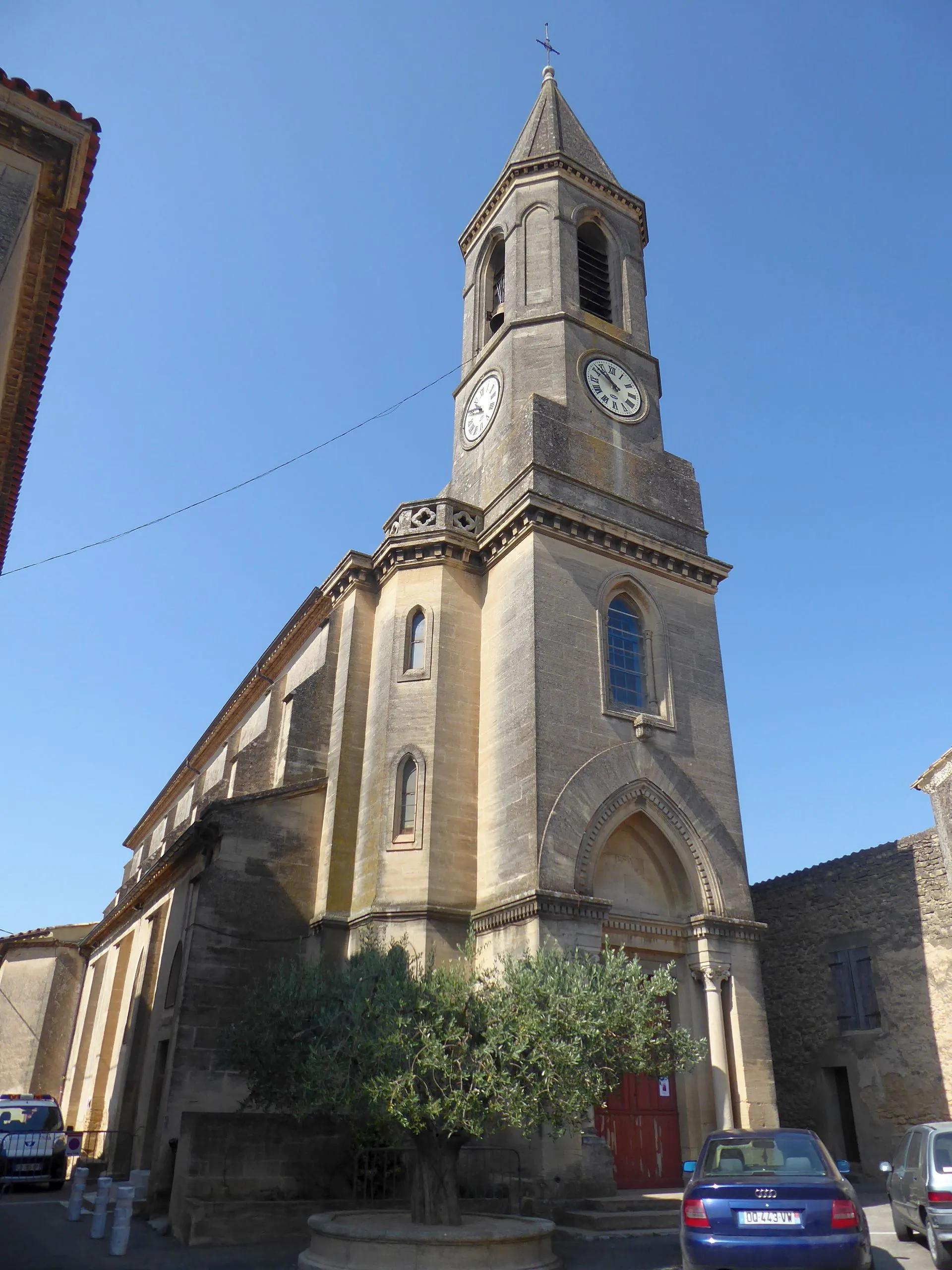 Photo showing: Église Saint-Christophe de Castillon-du-Gard