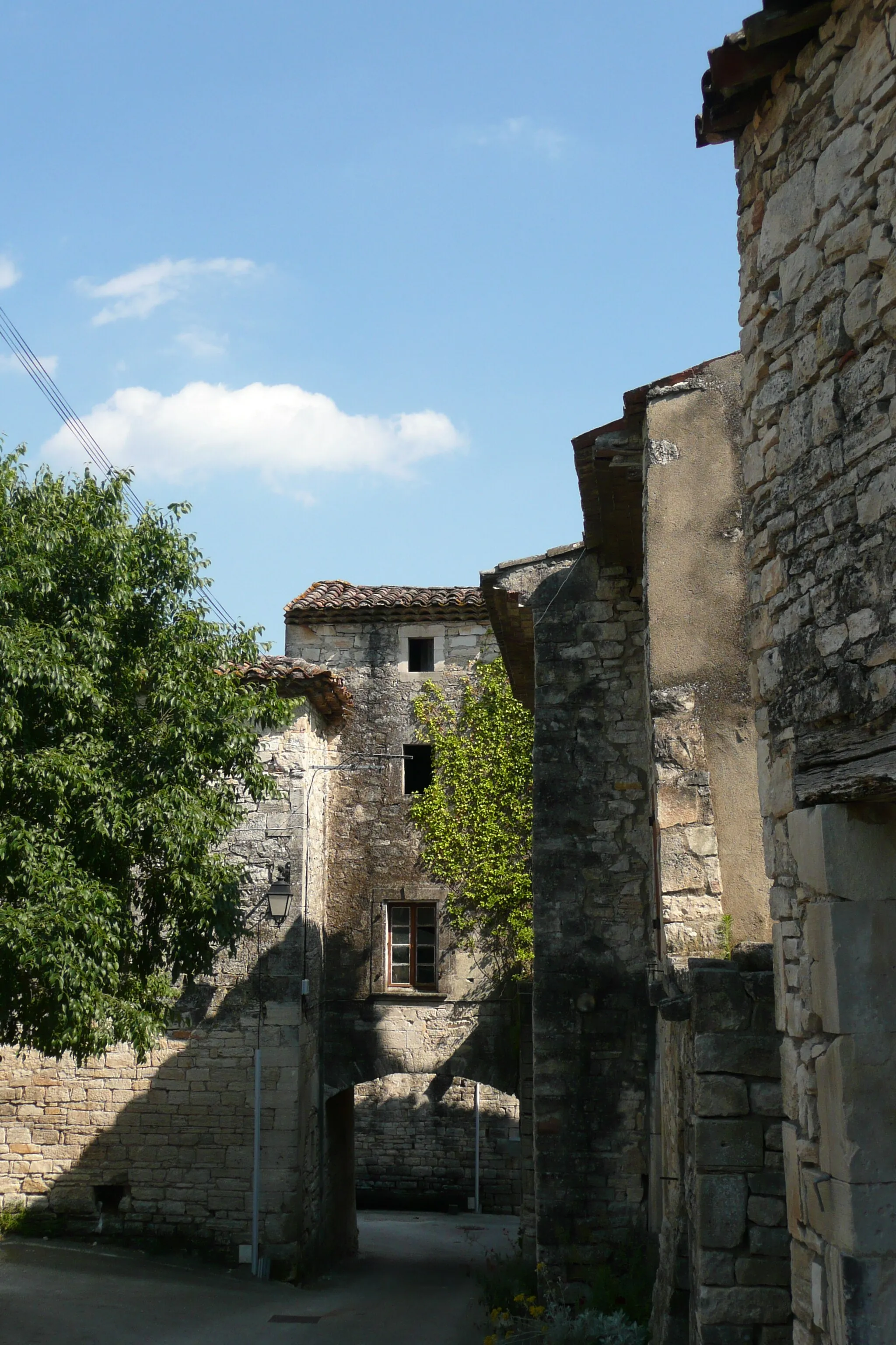 Photo showing: Monteils (Gard).