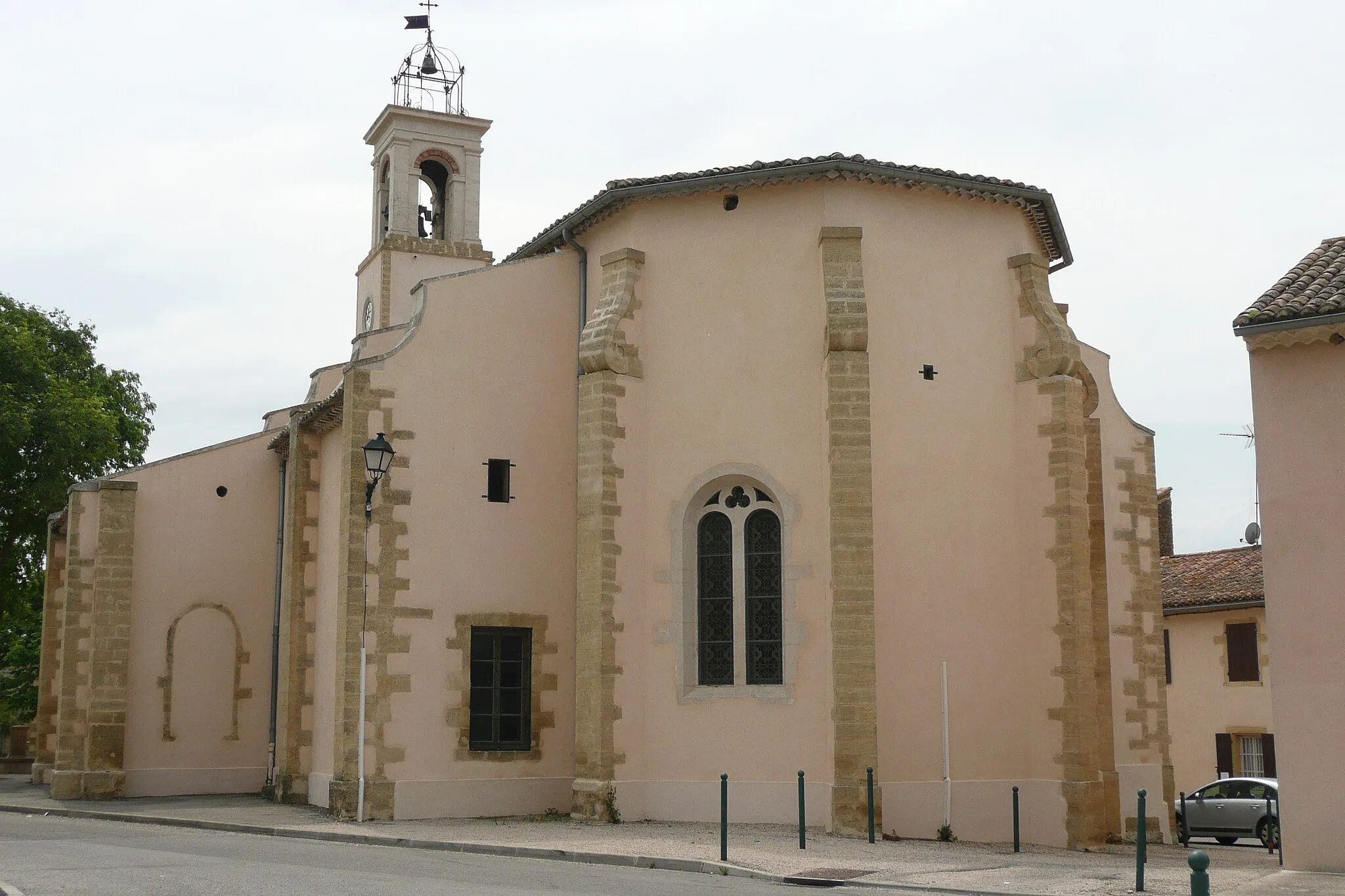 Photo showing: Eglise Saint-Martin-Saint-Maur à Montfaucon (Gard).