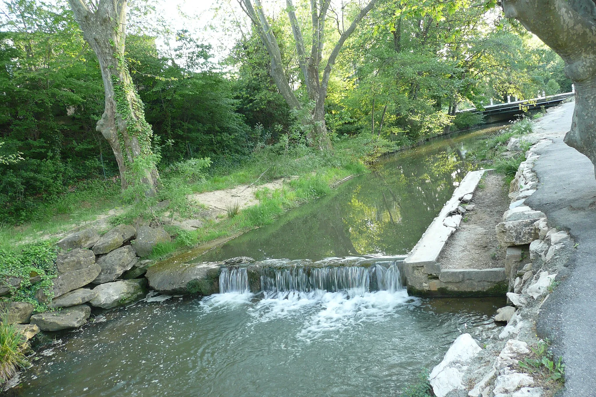 Photo showing: La Tave à Tresques.