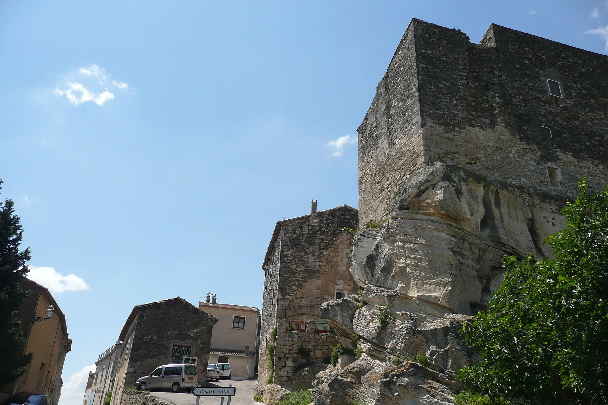 Photo showing: Théziers.