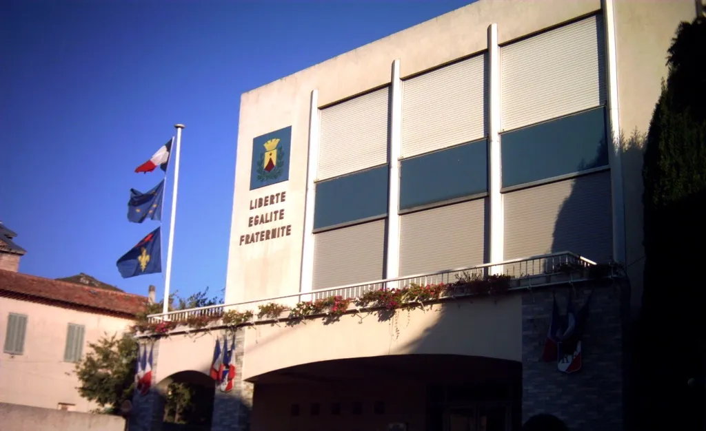 Photo showing: La mairie de Roquevaire (Bouches-du-Rhône).