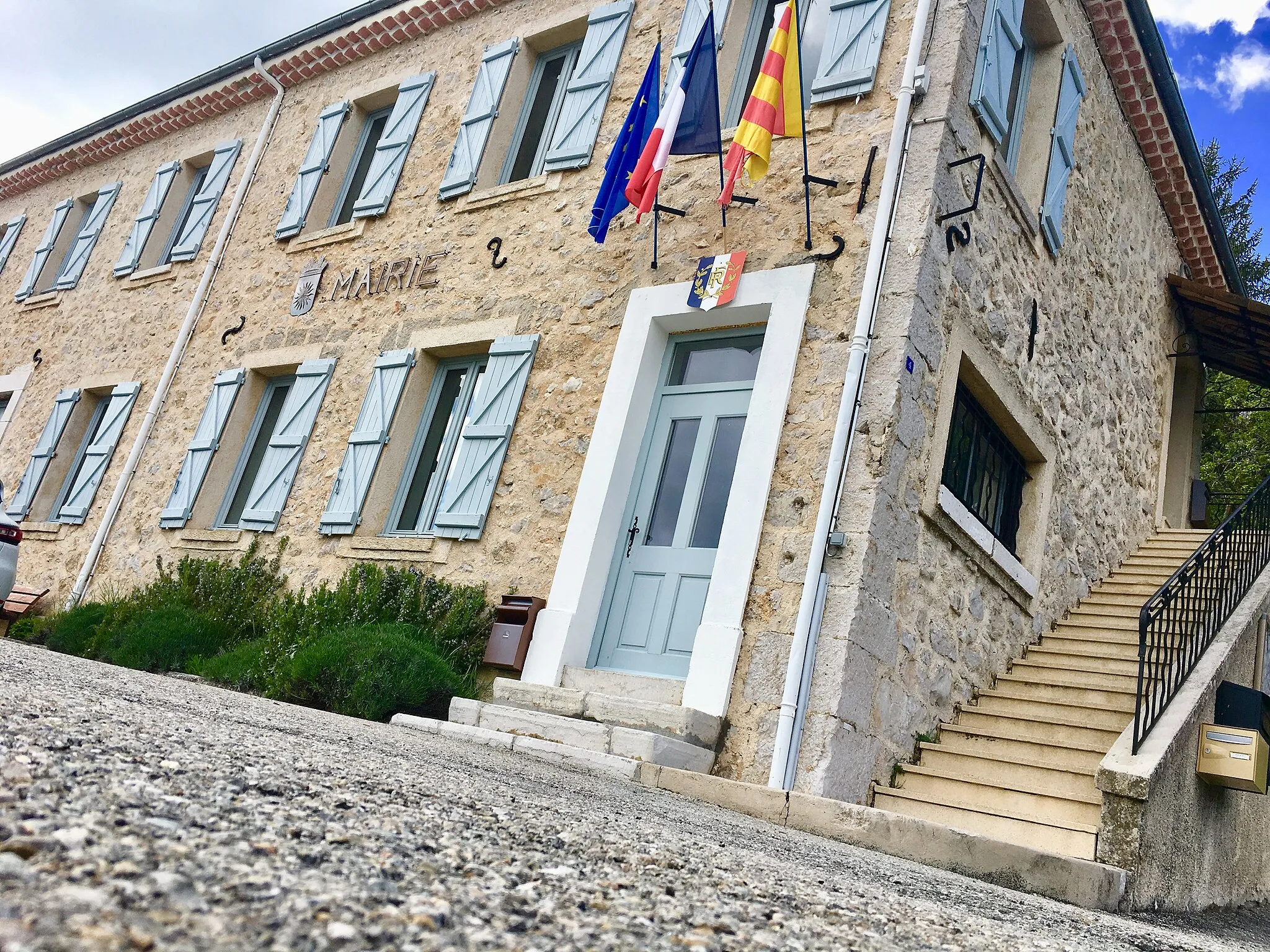 Photo showing: Mairie de Séranon