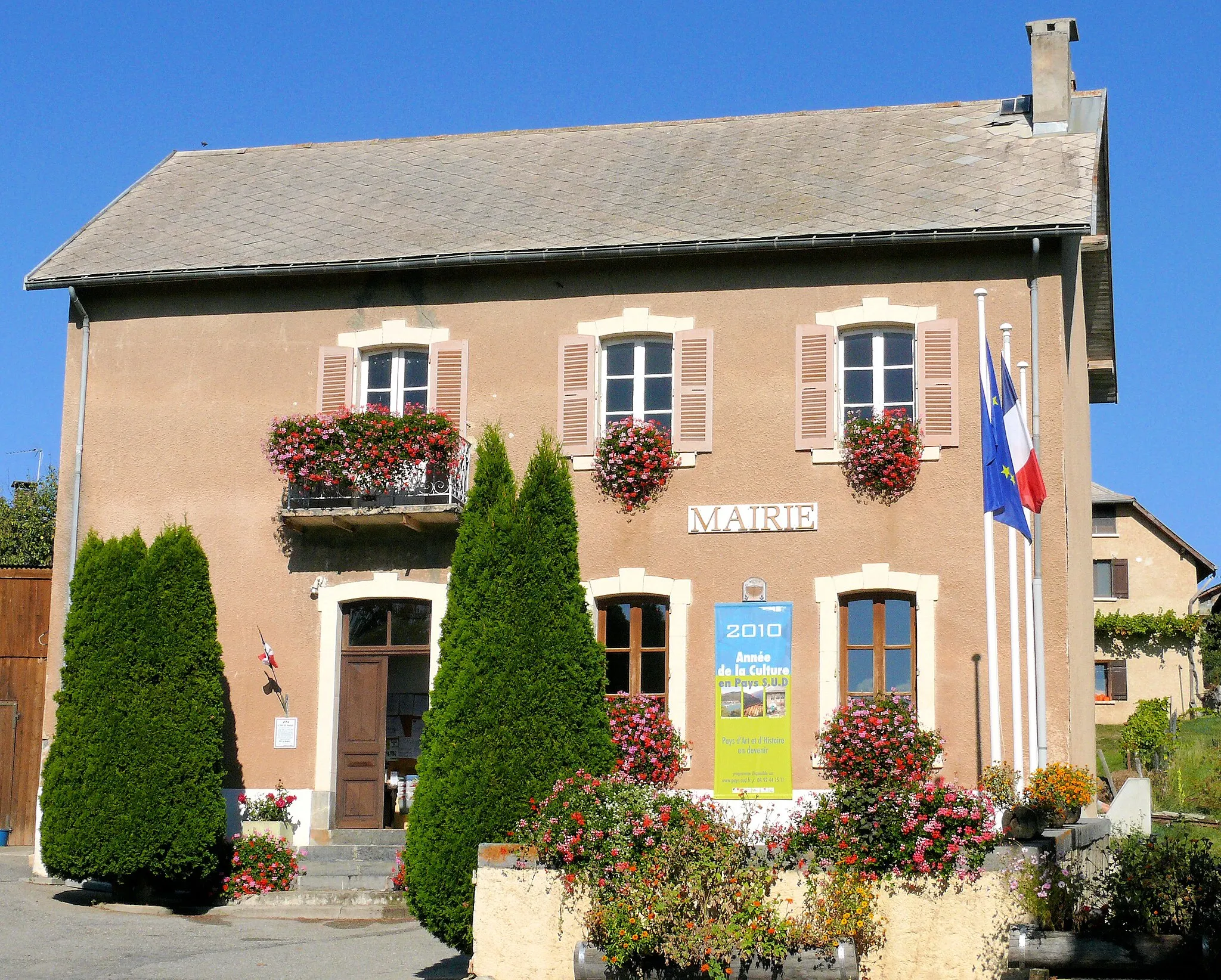 Photo showing: Sauze-du-Lac - La mairie