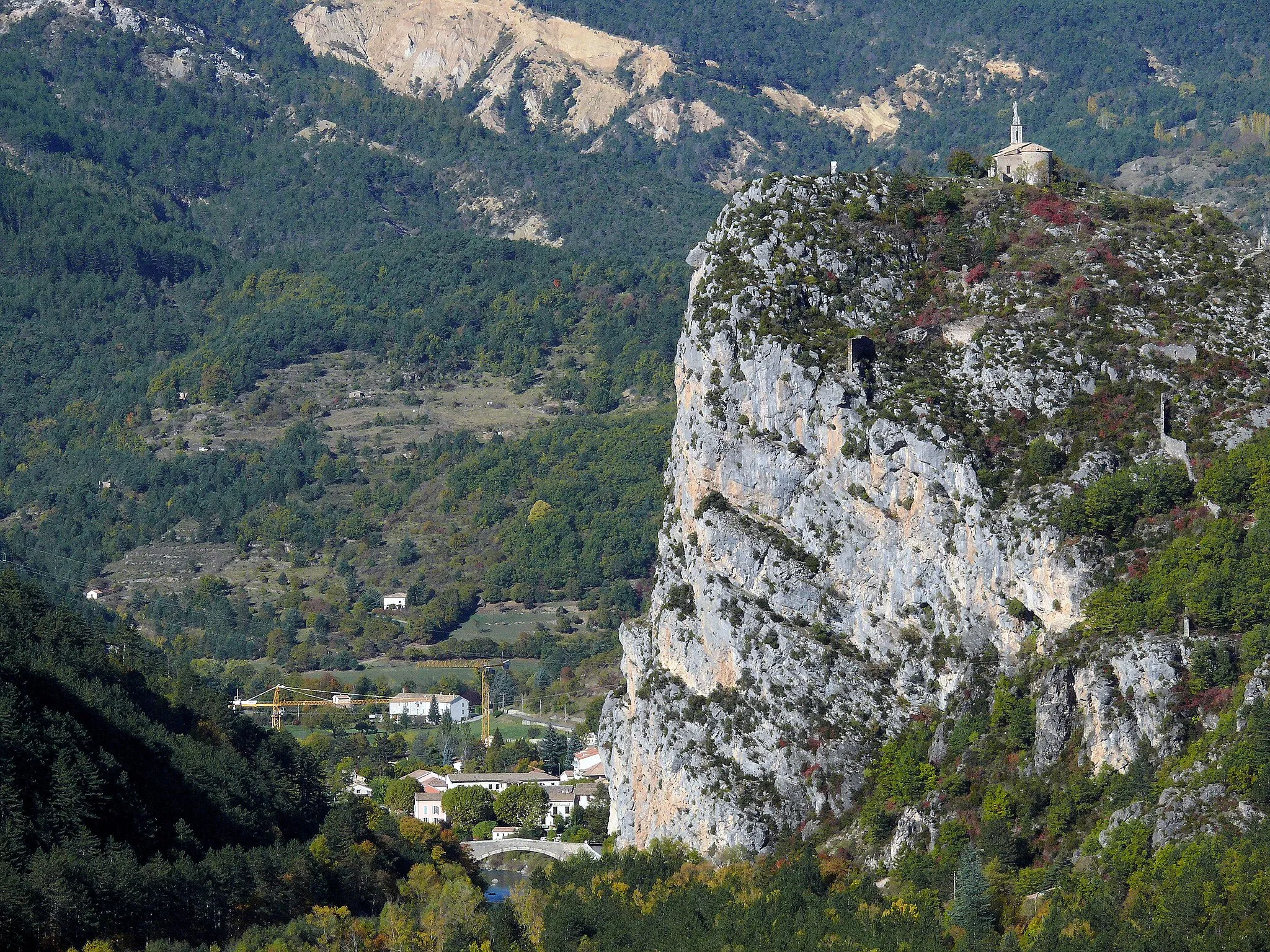 Photo showing: Castellane - Le Roc et le pont du Roc