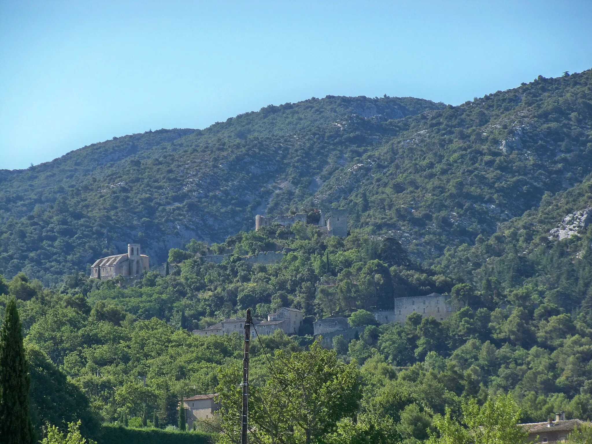 Photo showing: Ruines du Chateau d'Oppède le Vieux, Vaucluse, France