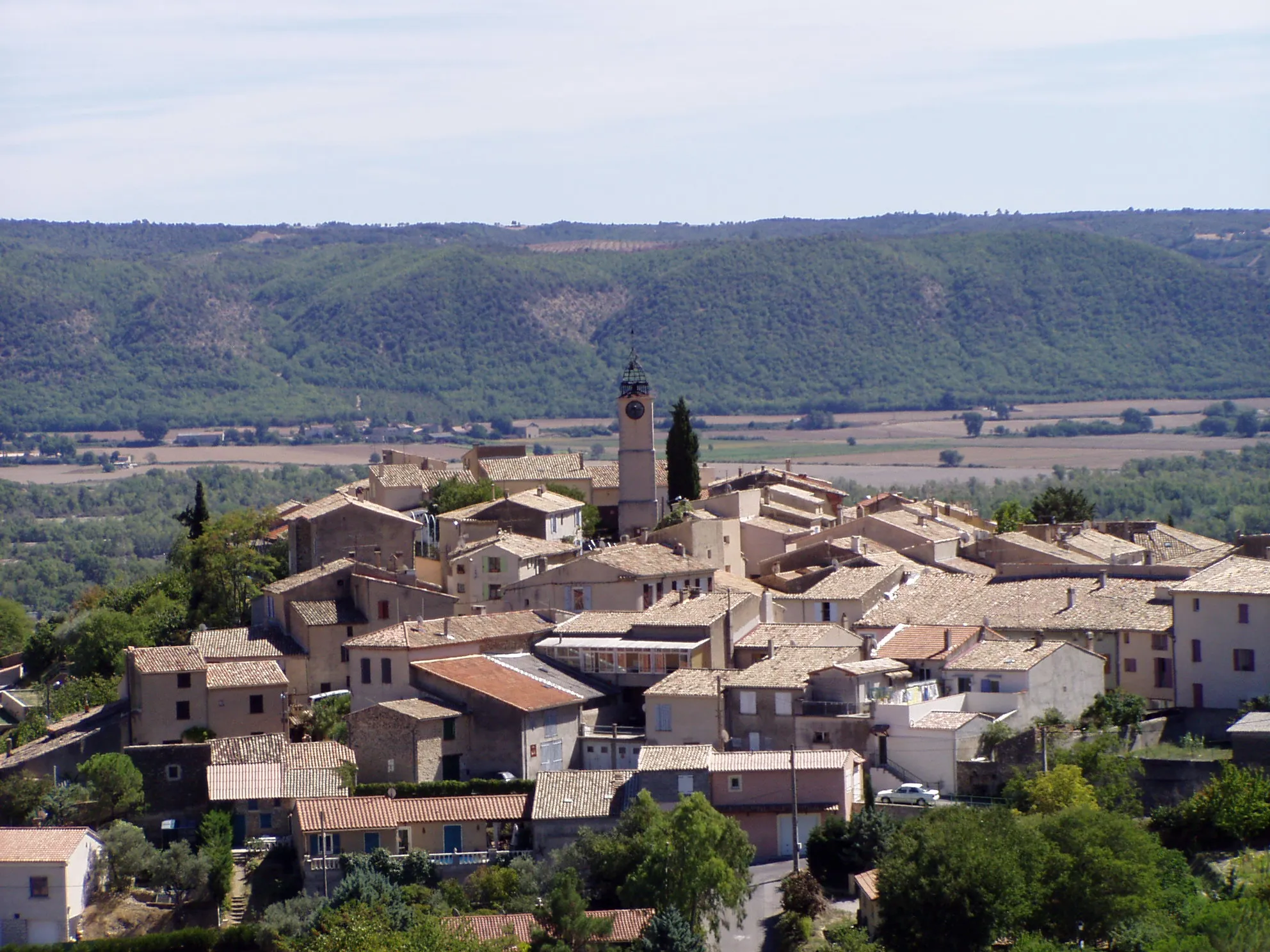 Photo showing: The village of Villeneuve