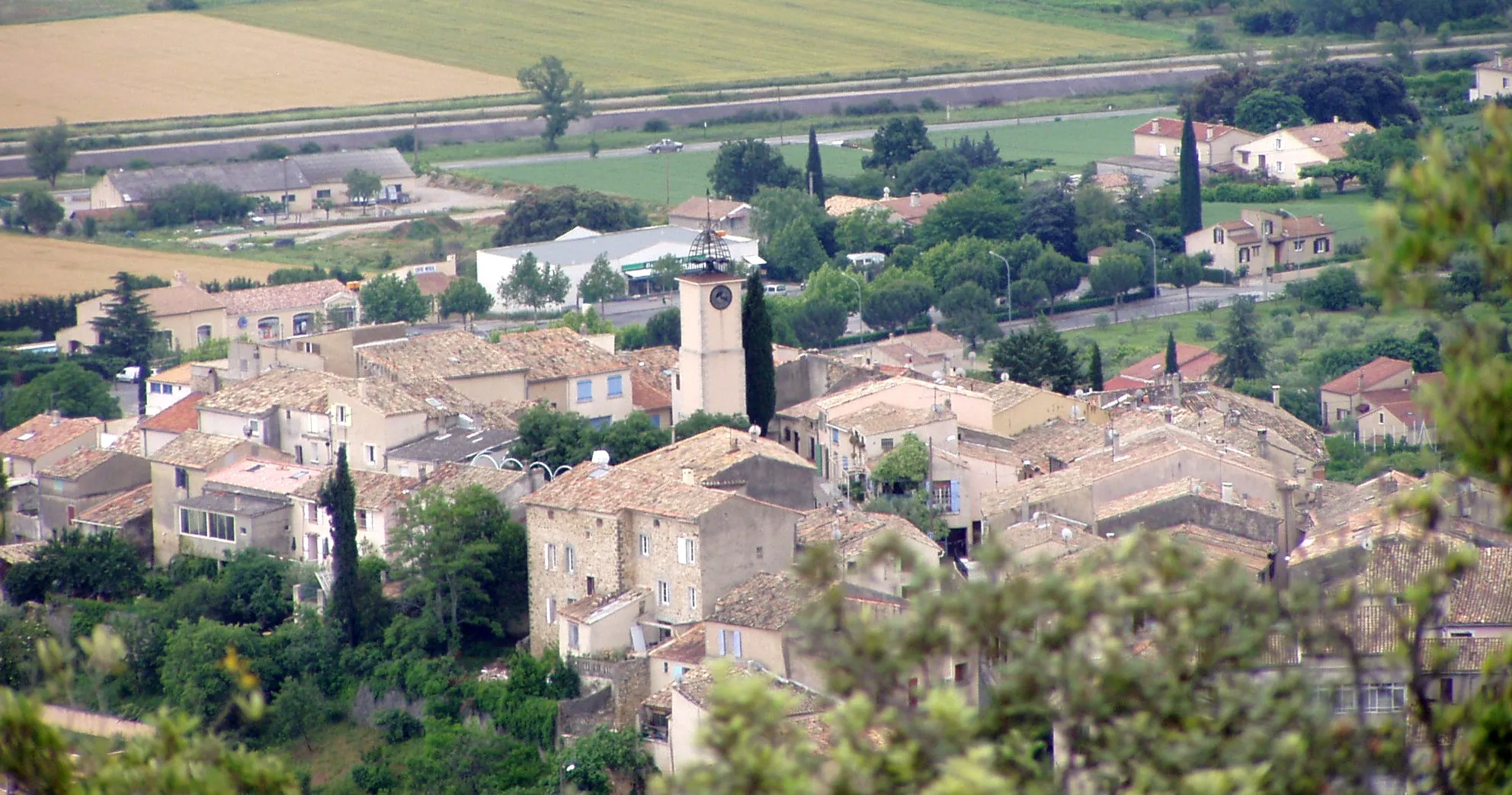 Photo showing: The village of Villeneuve