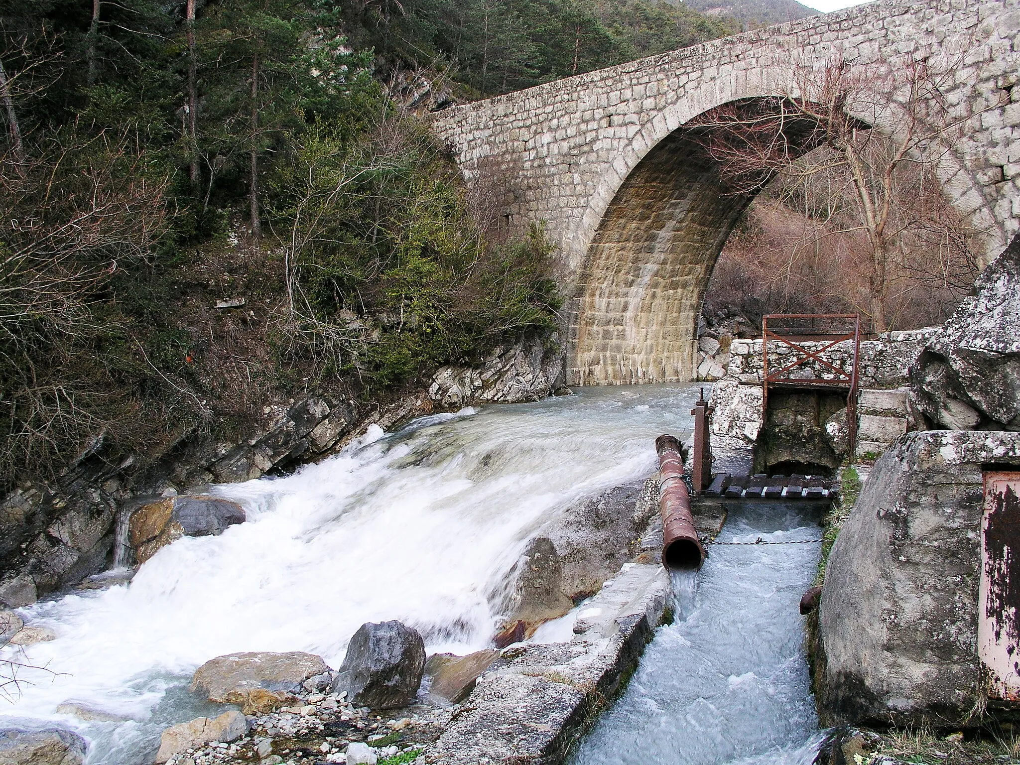 Photo showing: La Vaïre au Fugeret, Alpes-de-Haute-Provence, France.