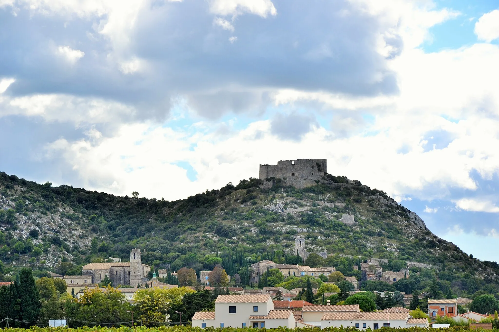 Photo showing: This building is indexed in the base Mérimée, a database of architectural heritage maintained by the French Ministry of Culture, under the reference PA00103336 .