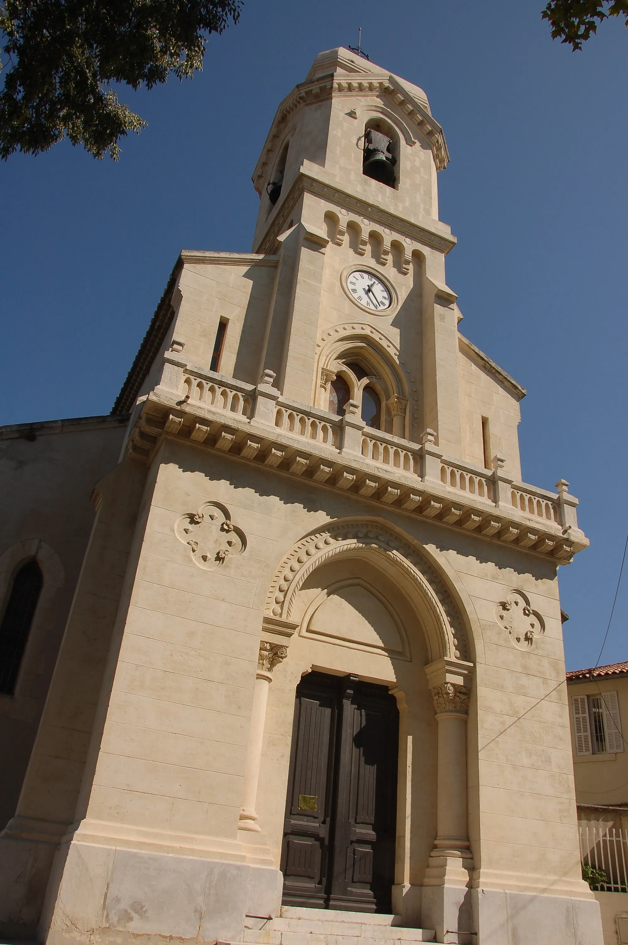 Photo showing: L'Église Sainte-Marthe est située sur le Plateau de l'Église, dans le quartier Sainte Marthe de Marseille (14ème)