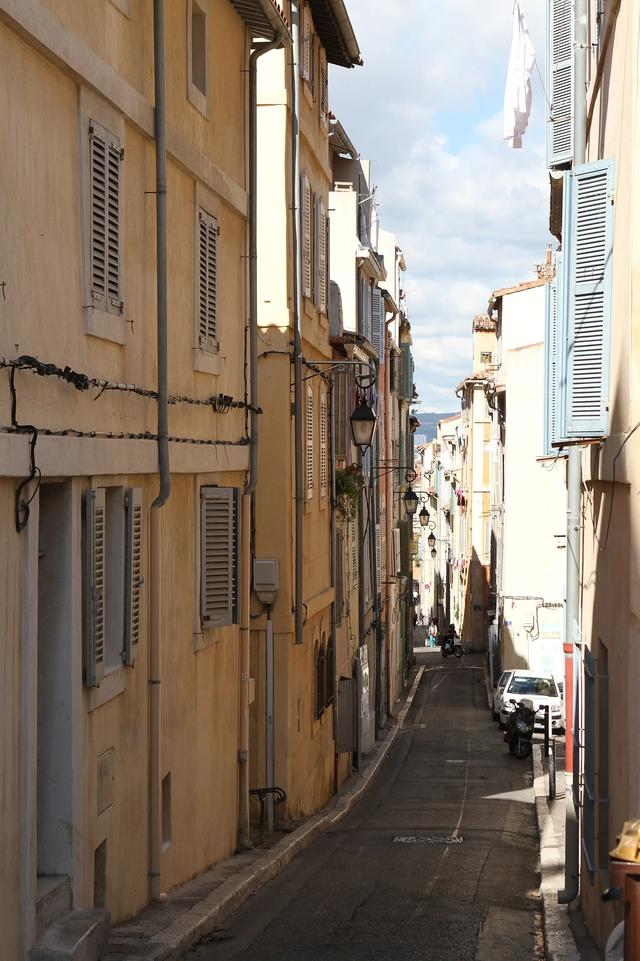 Photo showing: The street Rue des Muettes in Marseille (Bouches-du-Rhône, France)