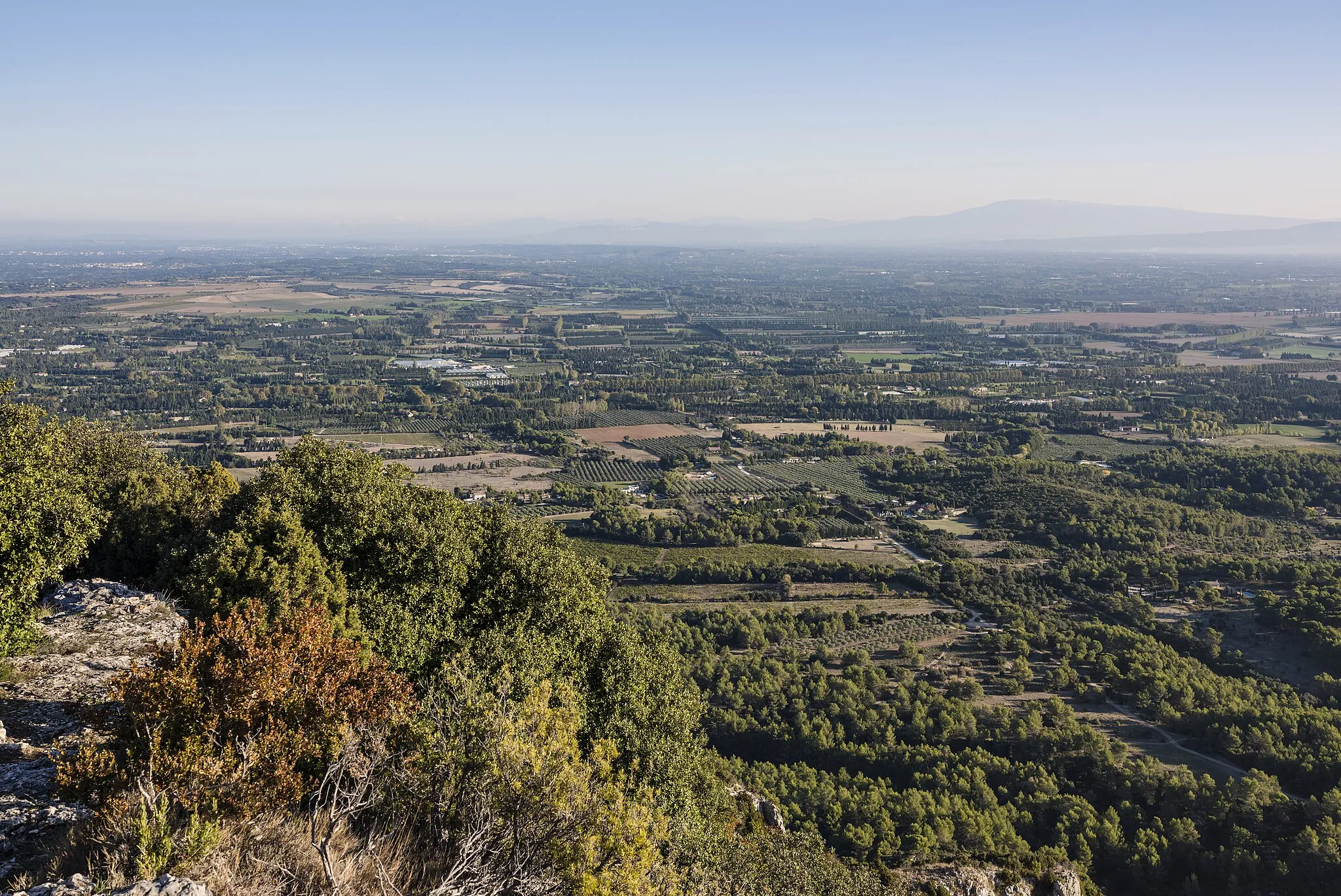 Photo showing: Paysage dans le Parc naturel régional des Alpilles. Saint-Rémy-de-Provence, Bouches-du-Rhône, France