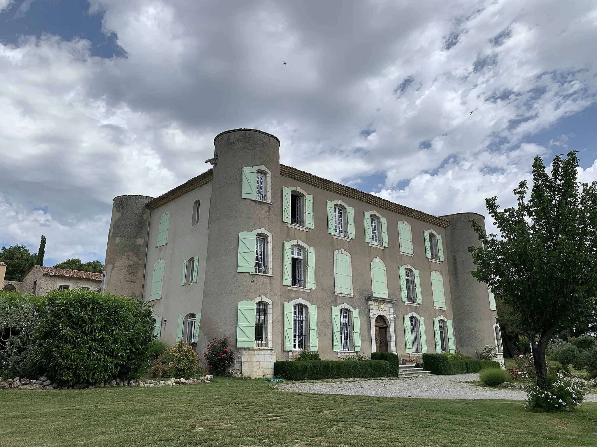 Photo showing: Le Château de Saint-Laurent-Du-Verdon, au matin