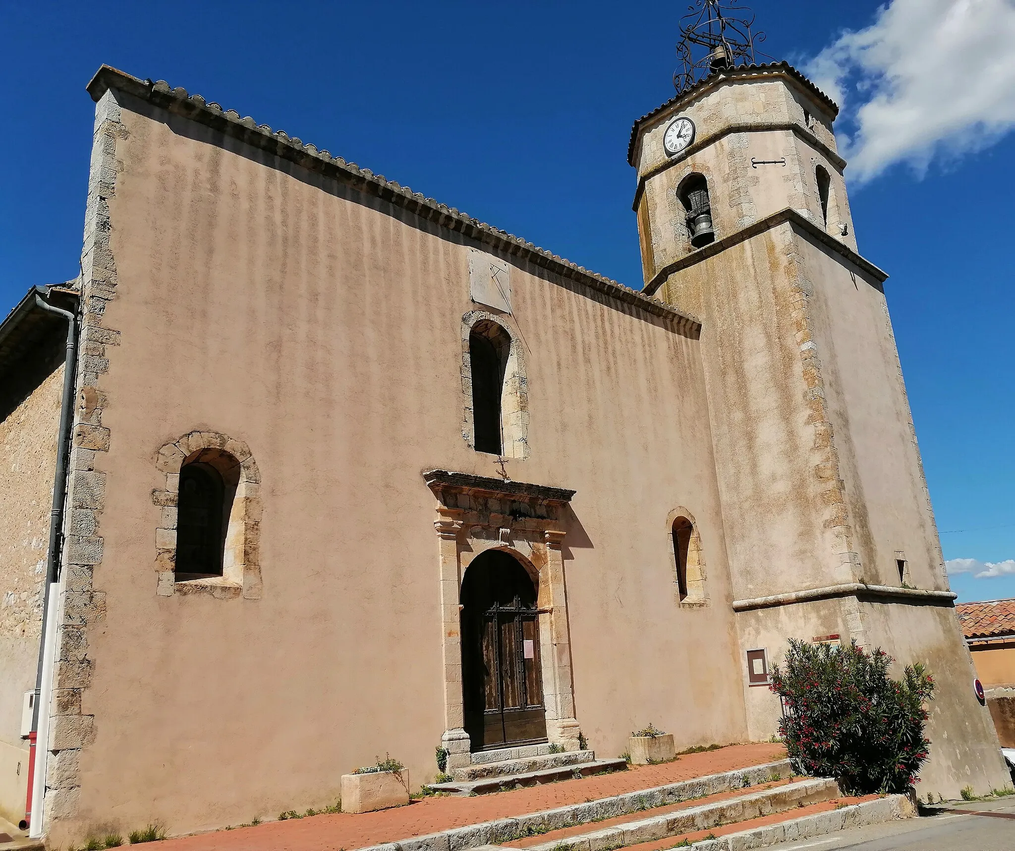 Photo showing: Pontevès