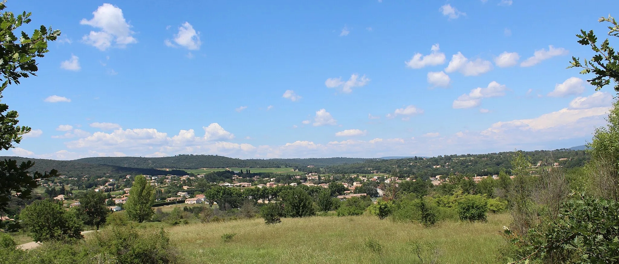 Photo showing: Panorama du village depuis la chapelle Notre-Dame