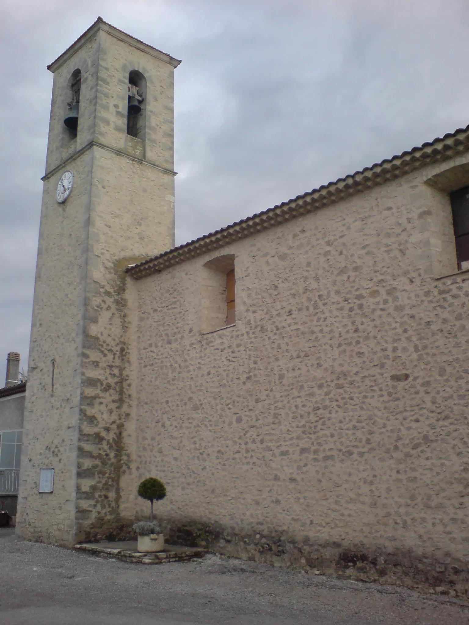 Photo showing: Information Description: Église de fr:Niozelles (fr:Alpes-de-Haute-Provence)
Date: voir métadonnées