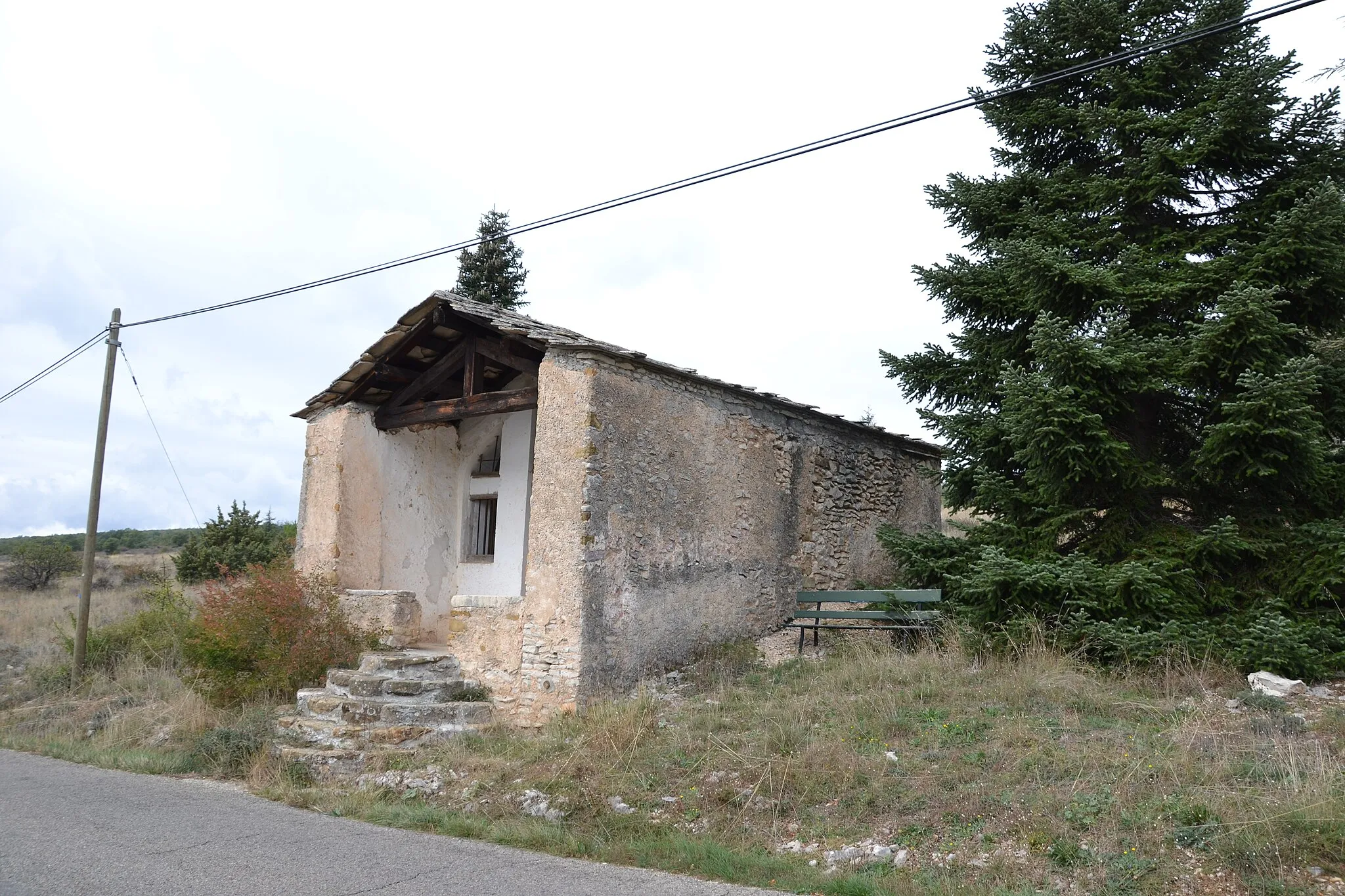 Photo showing: Chapelle Saint Joseph, près de Saint-Étienne-les-Orgues (04)