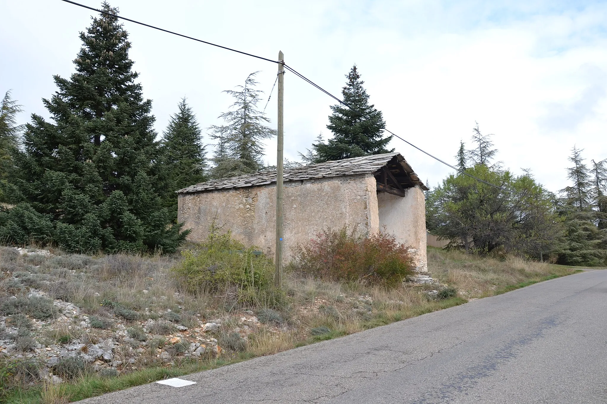 Photo showing: Chapelle Saint Joseph, près de Saint-Étienne-les-Orgues (04)