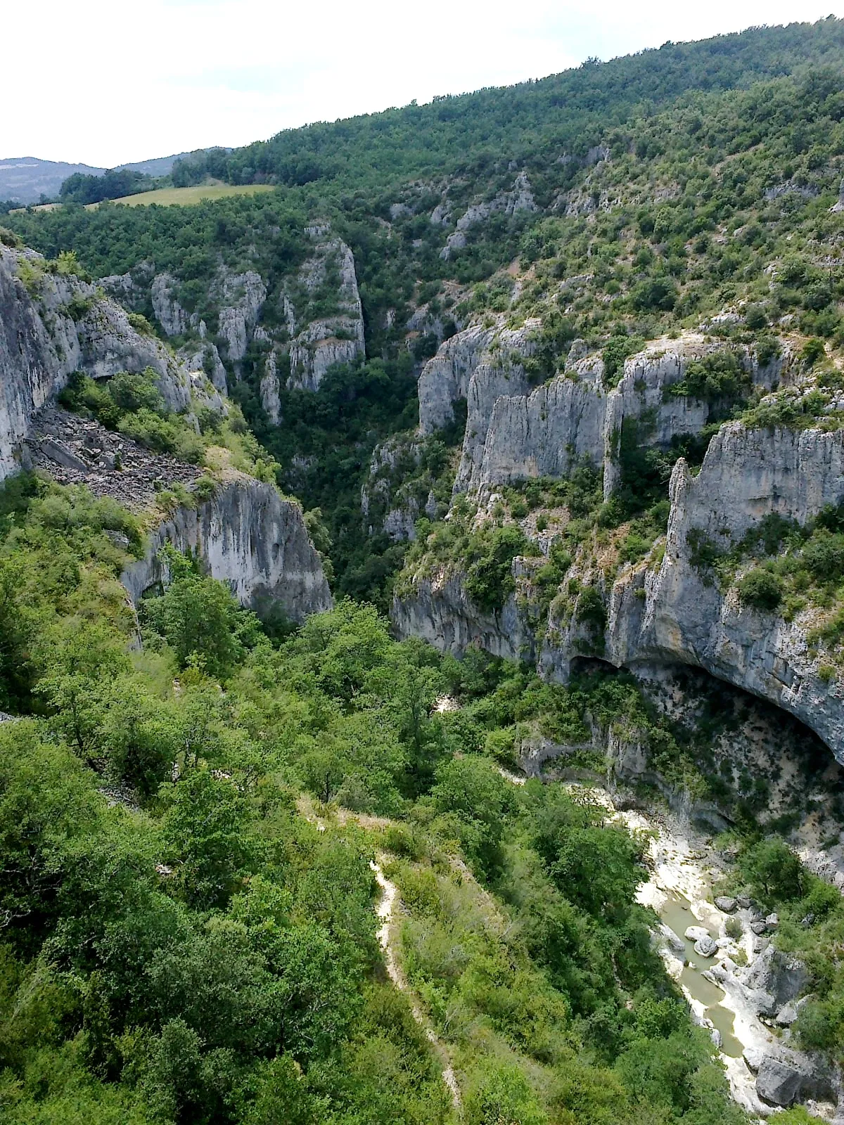 Photo showing: Luberon Apt Oppedette Gorges