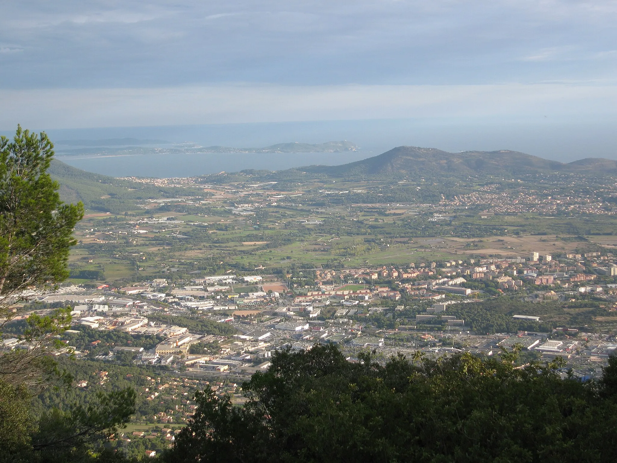 Photo showing: Ile de Porquerolles and Ile de Levant