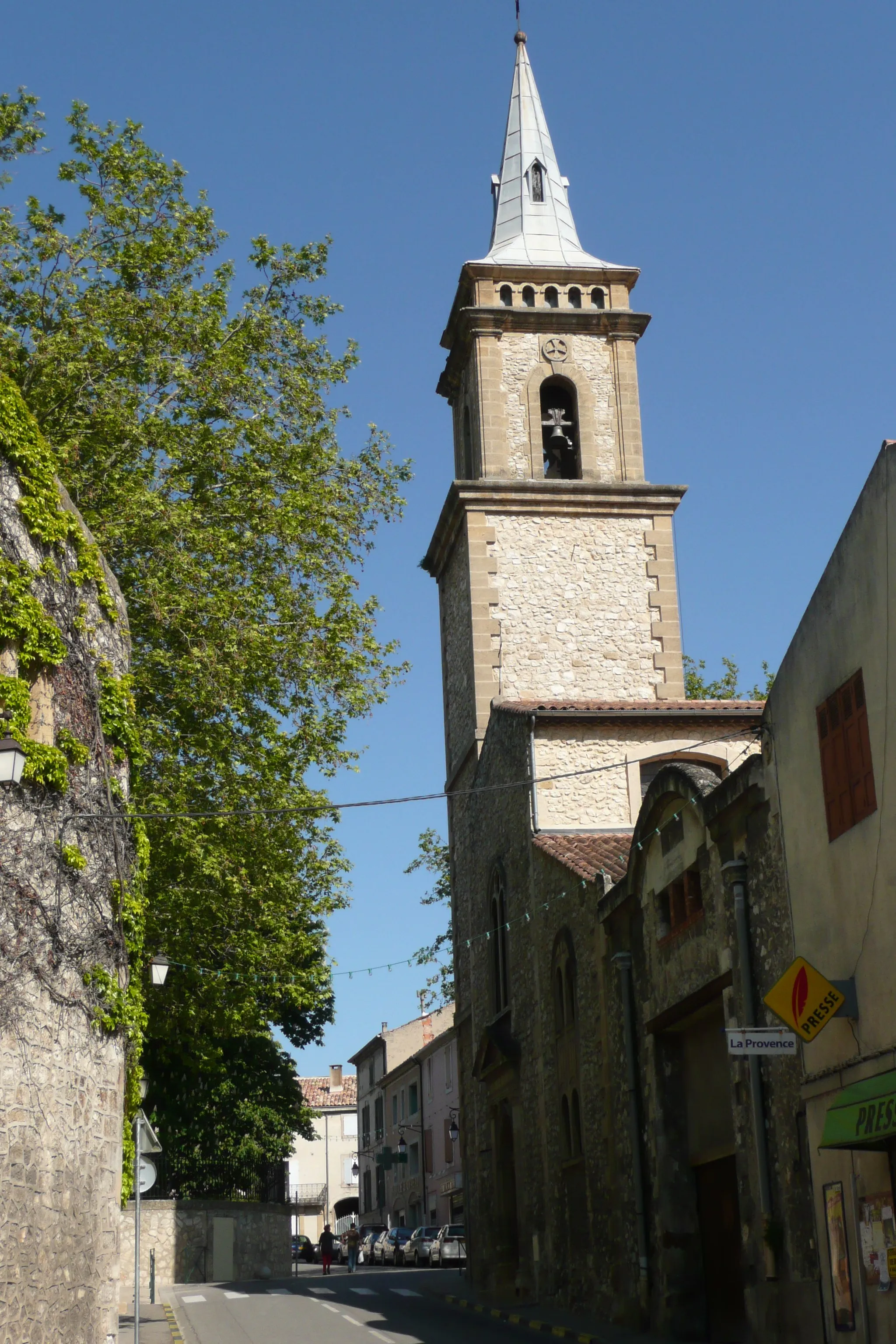 Photo showing: Eglise à La Roque d'Anthéron.