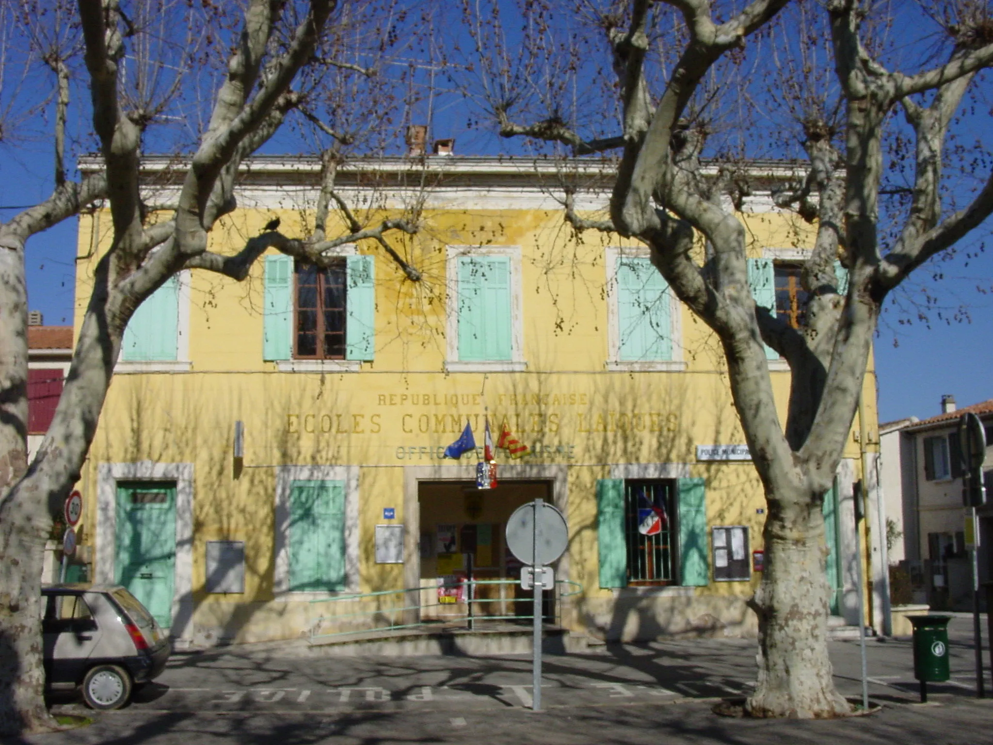 Photo showing: Office du Tourisme de Nans-les-Pins, ancienne école primaire