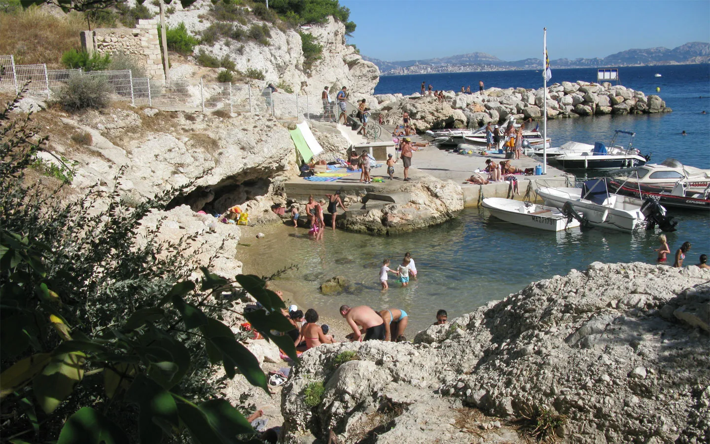 Photo showing: La calanque de Niolon est située entre Marseille et Carry-le-Rouet