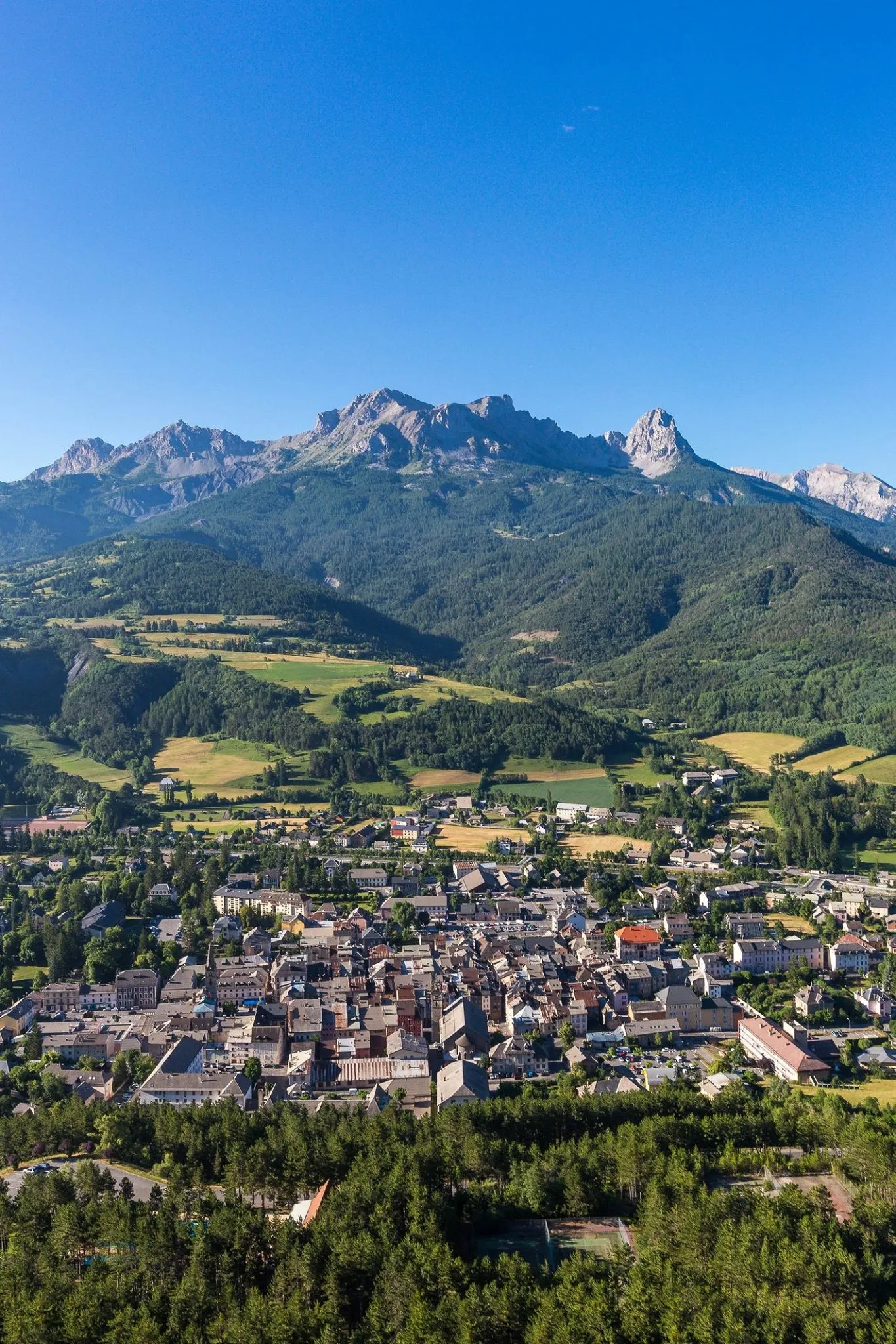 Photo showing: Vue sur Barcelonnette.