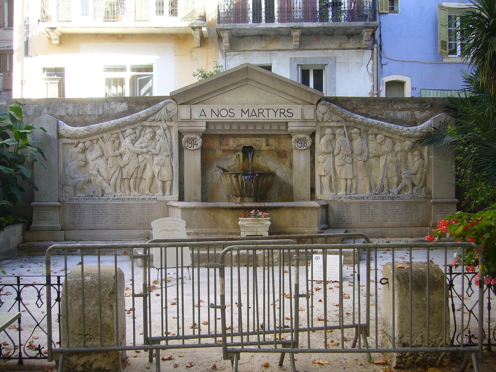 Photo showing: Monument aux morts à Barjols, Var, France