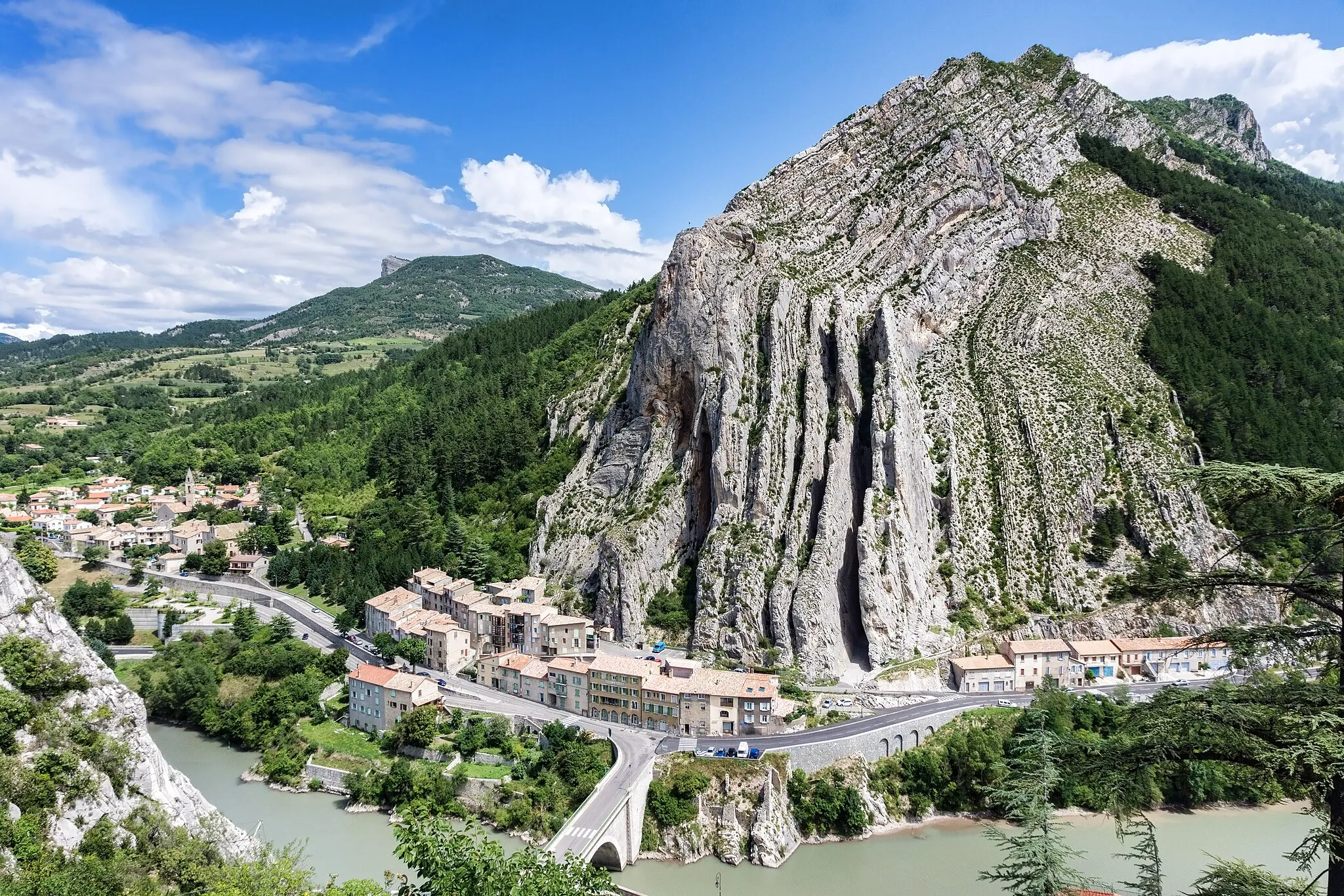 Photo showing: Rocher de la Baume (Sisteron), vu de la Citadelle