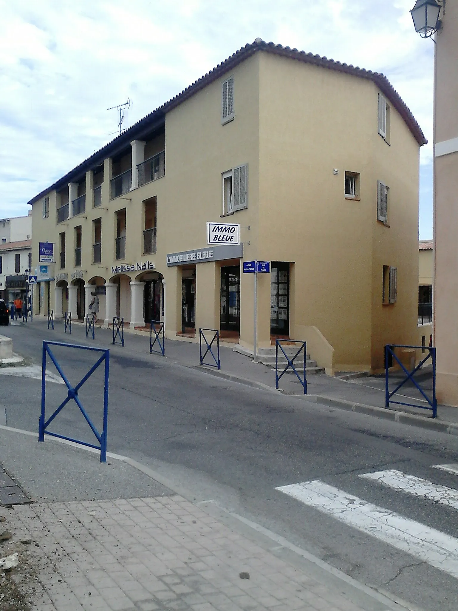 Photo showing: Le centre-ville de Sausset-les-Pins