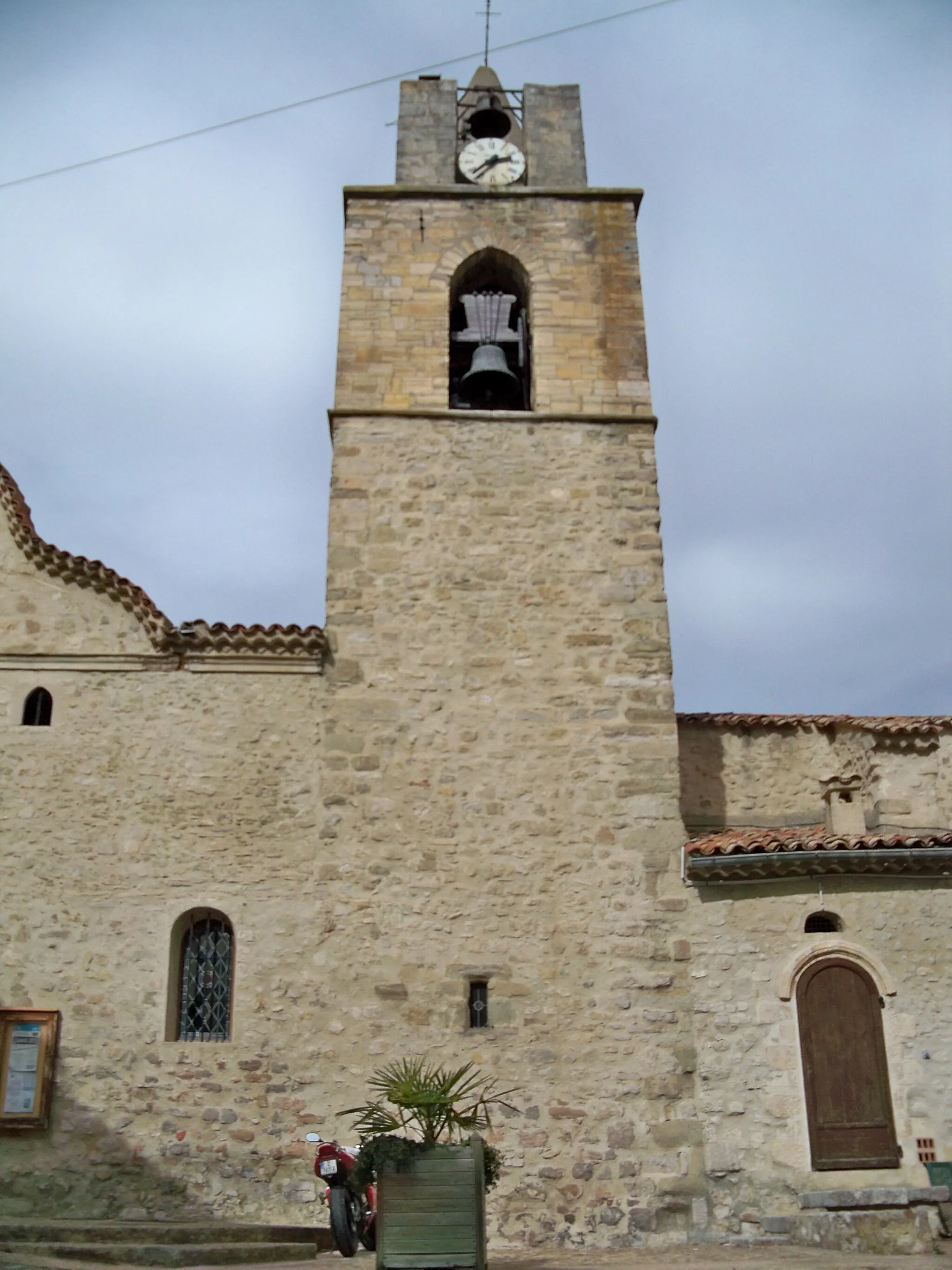 Photo showing: clocher de l'Église St Pierre (Pierrevert)