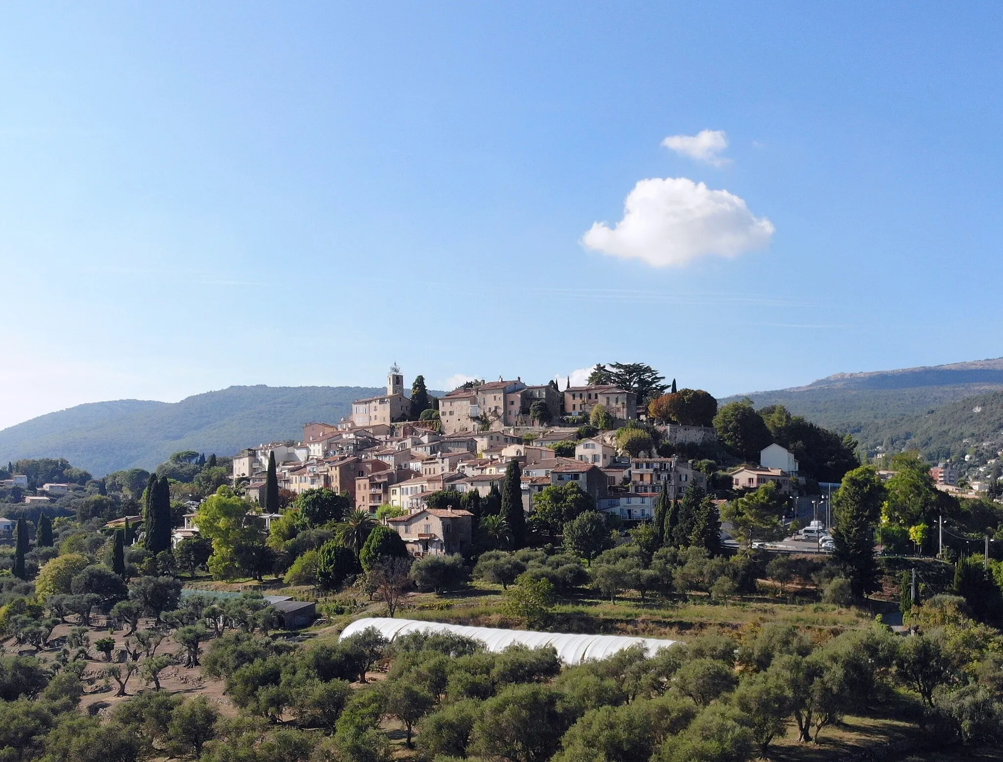 Photo showing: A view of Châteauneuf-de-Grasse, France