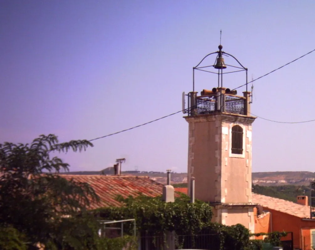 Photo showing: Le campanile de l'église de Velaux (the church's bell-tower in Velaux)