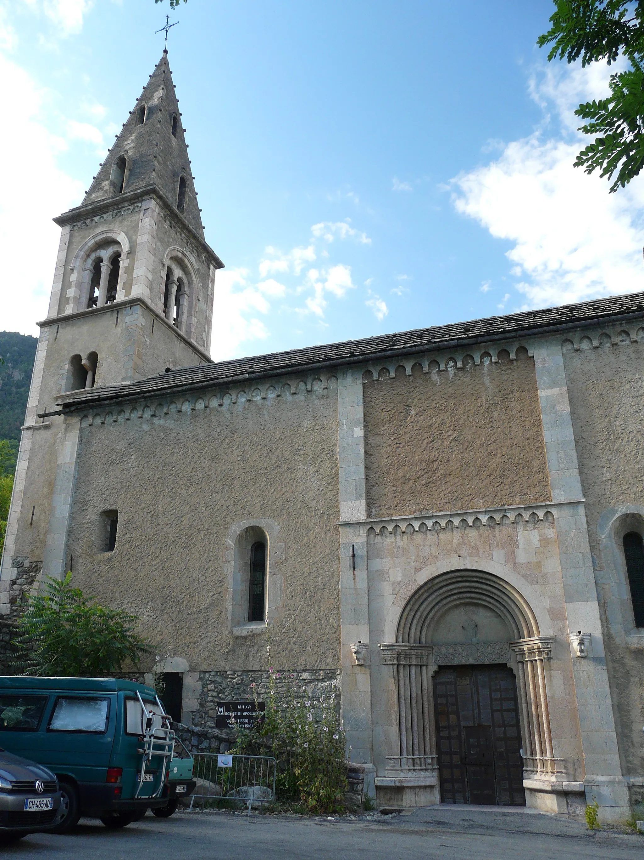 Photo showing: This building is indexed in the base Mérimée, a database of architectural heritage maintained by the French Ministry of Culture, under the reference PA00080519 .